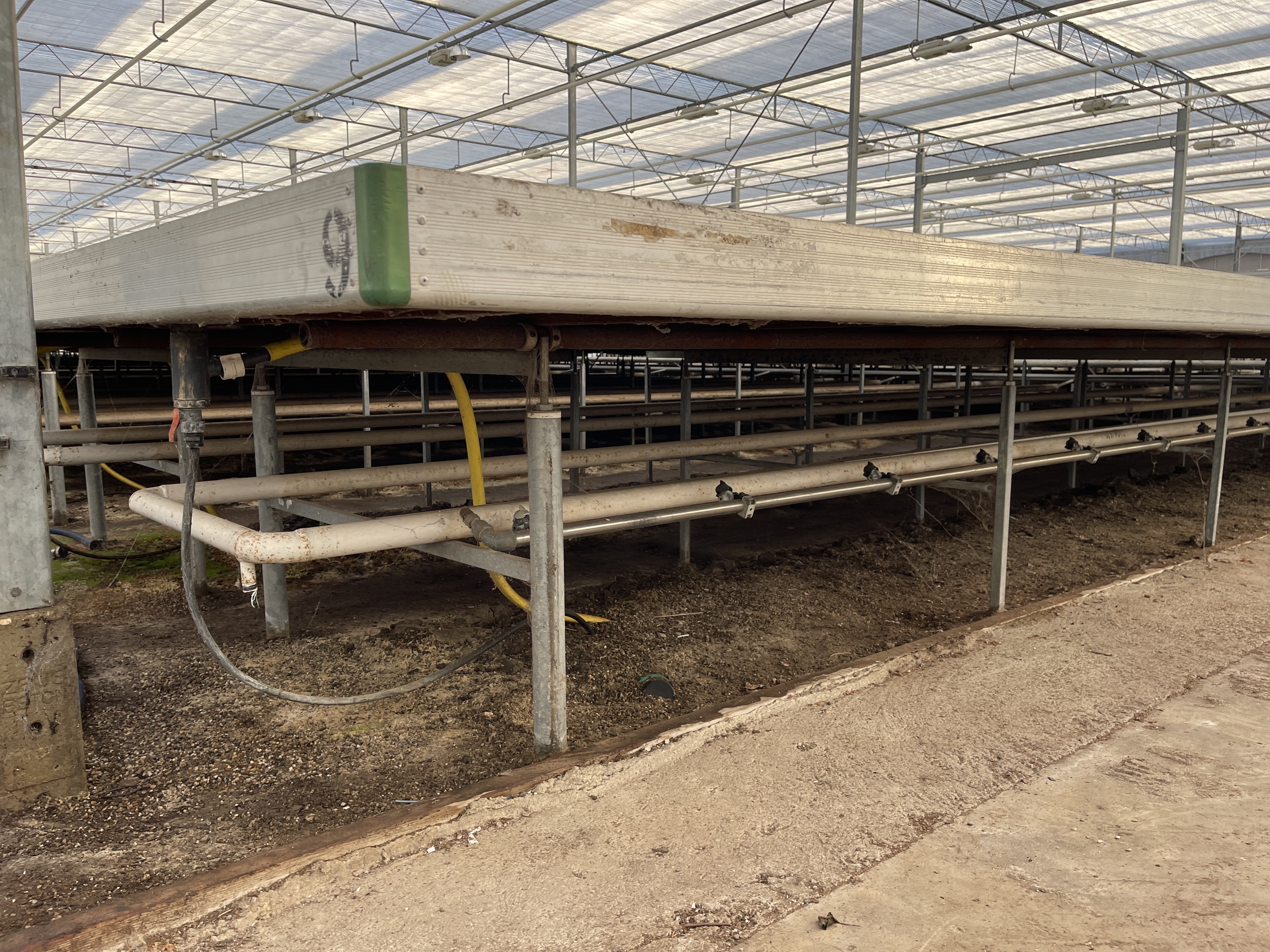 Roltafels met eb en vloed bodem