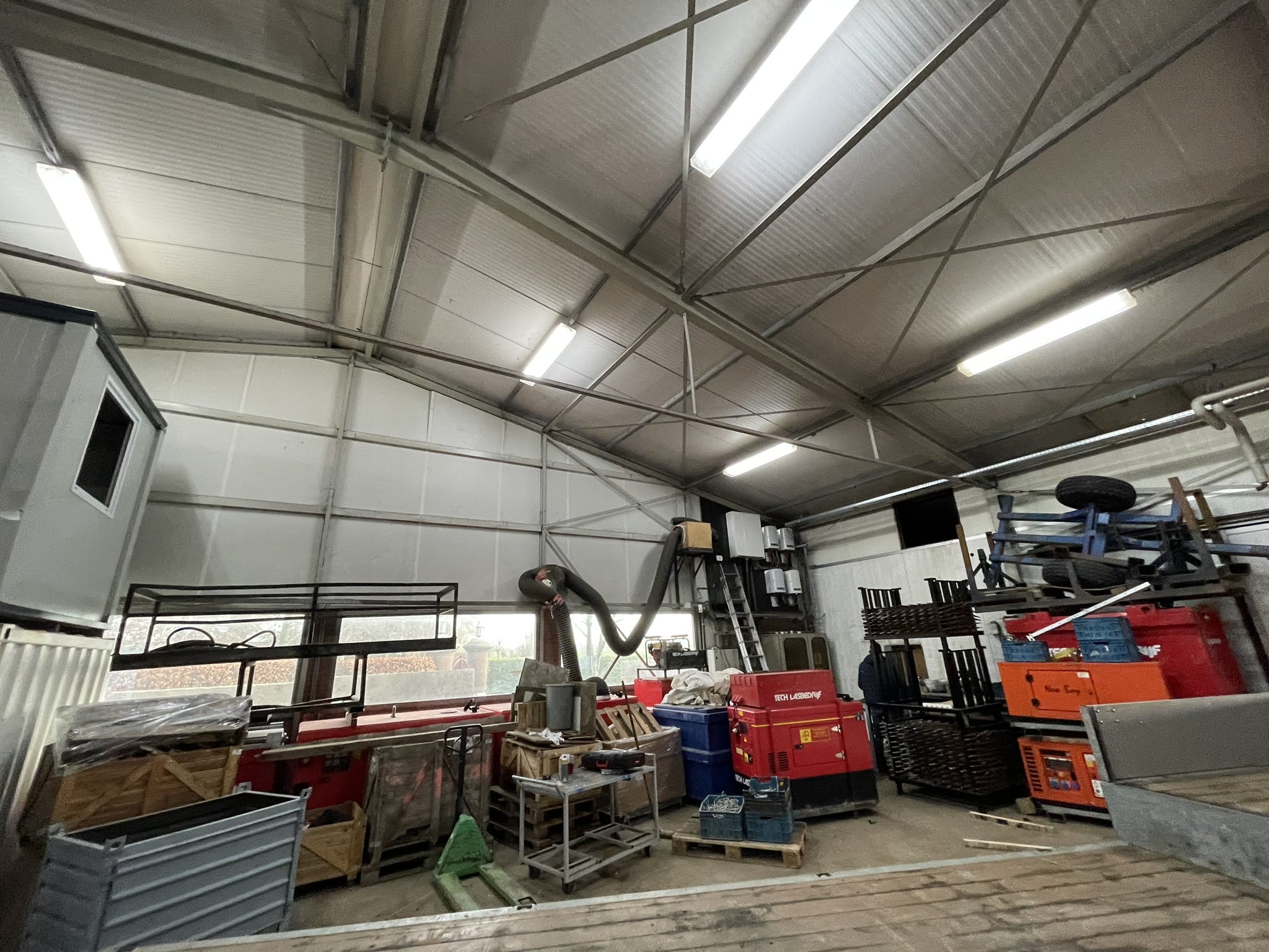 Business space 733 m²