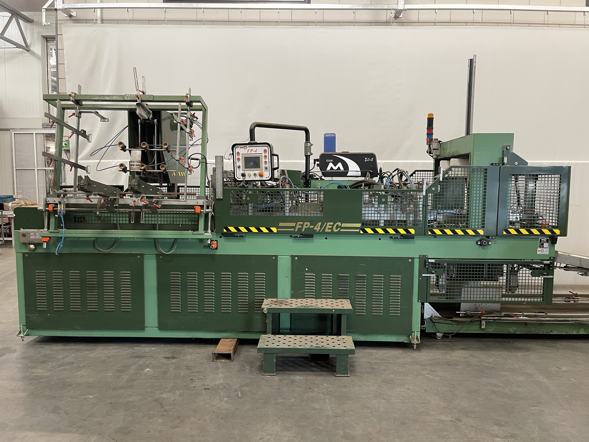 Boix dozenopzetmachine incl. stapel/uitvoer unit