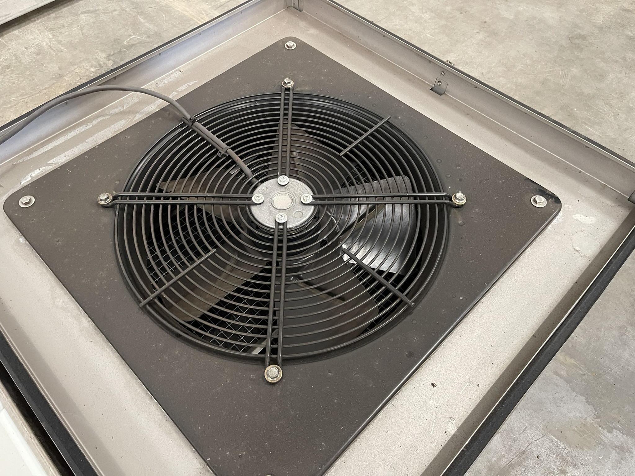 Airgenic ionizer air purifier