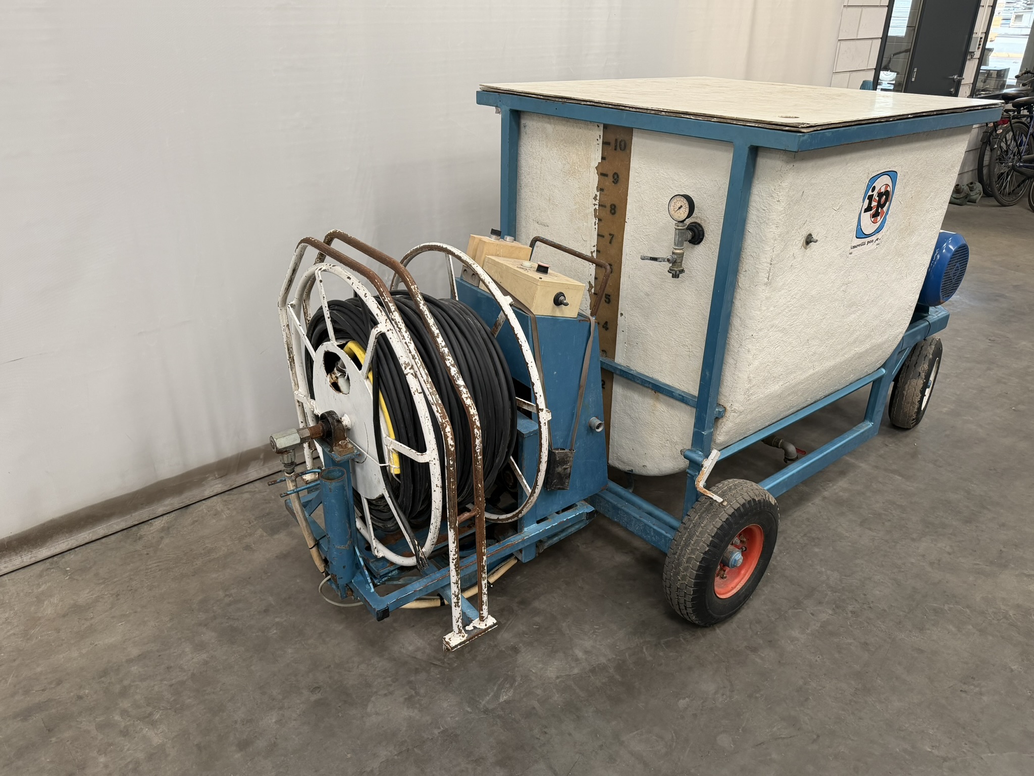 Imovilli pompe spray cart 1.000 liters incl. hose reel