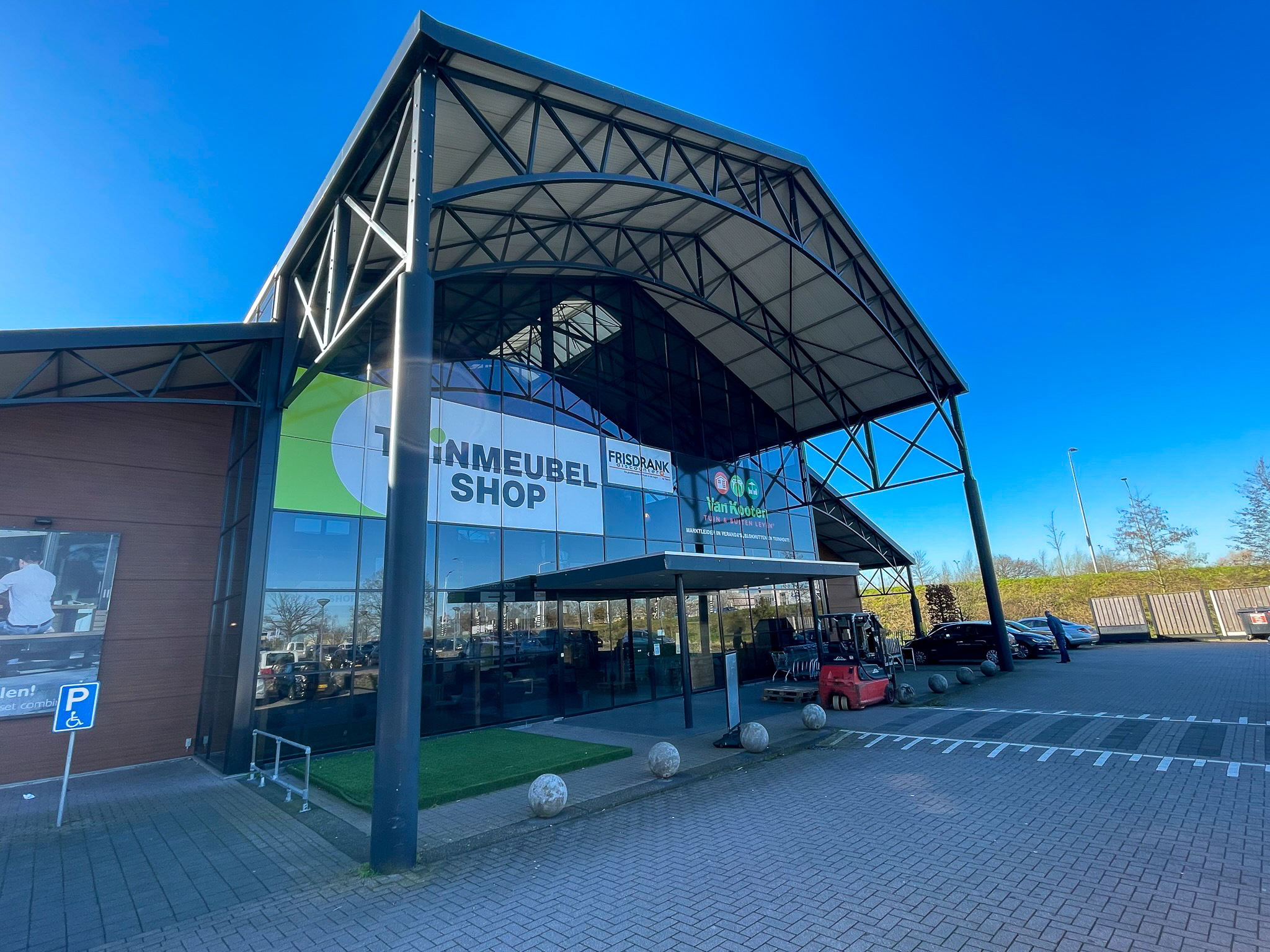 Tuincentrum 3.811 m²