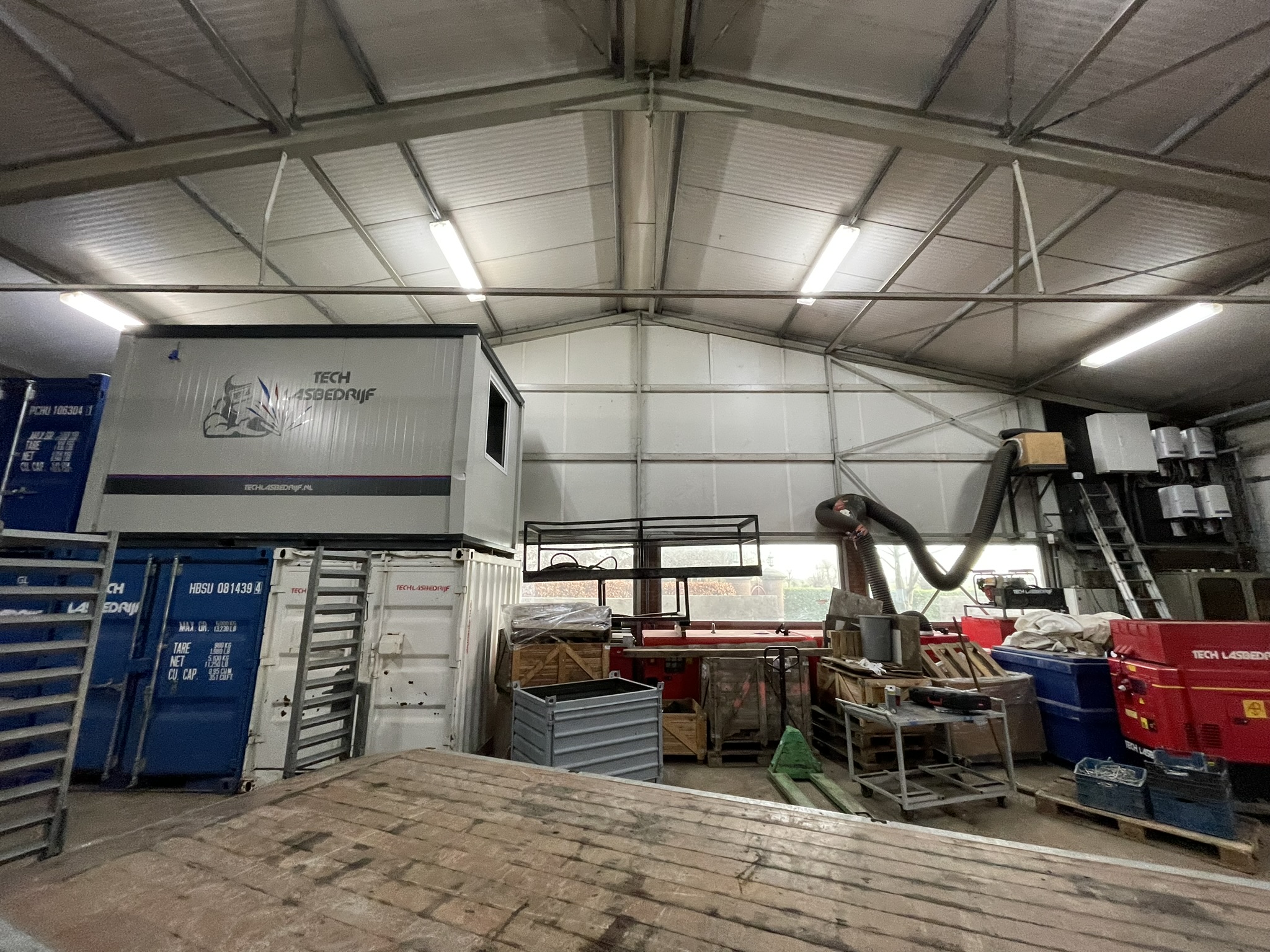 Business space 733 m²