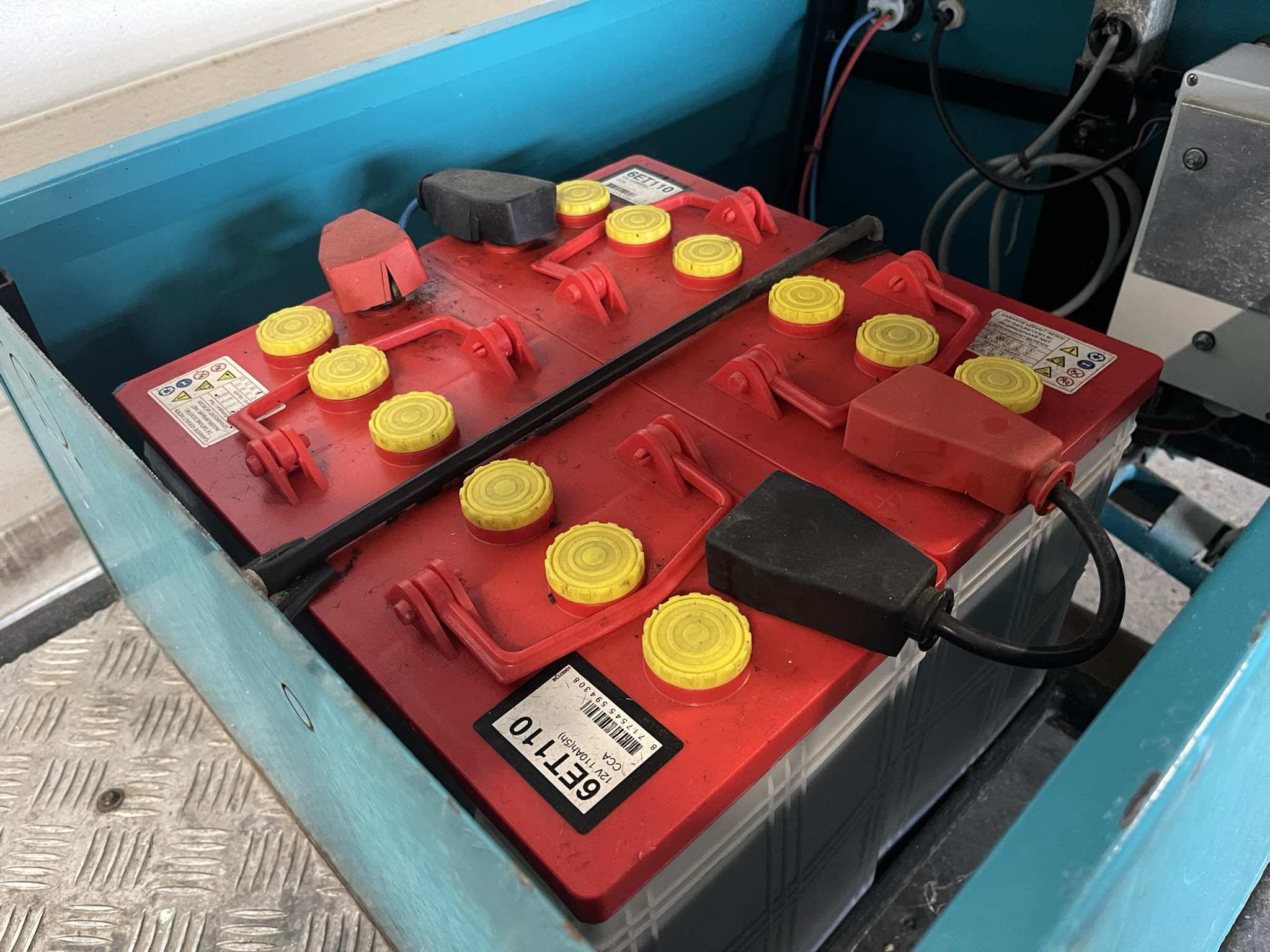 Berg pipe rail trolleys