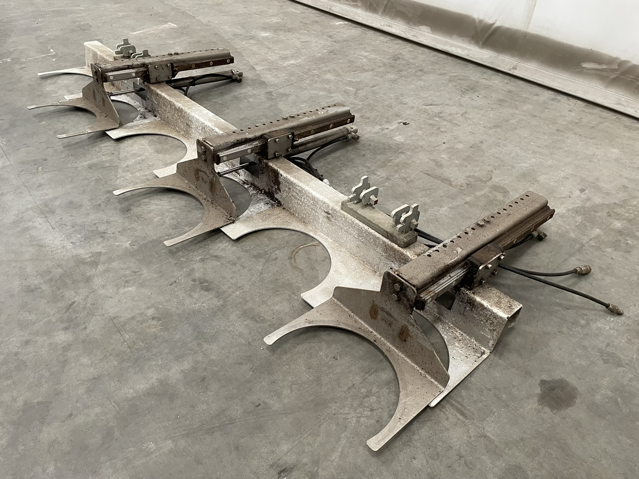 Javo Swing drop-down robots