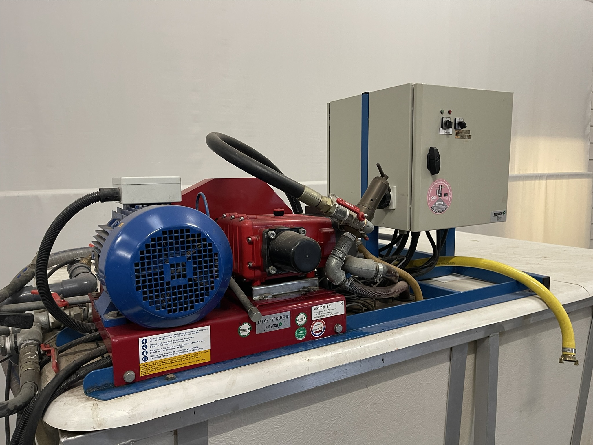 Empas pompset incl. 2300 liter bak