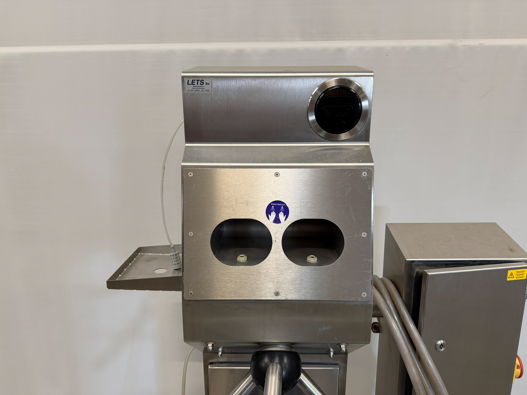 EDT Hygiene lock with shoe sole cleaning and hand disinfection