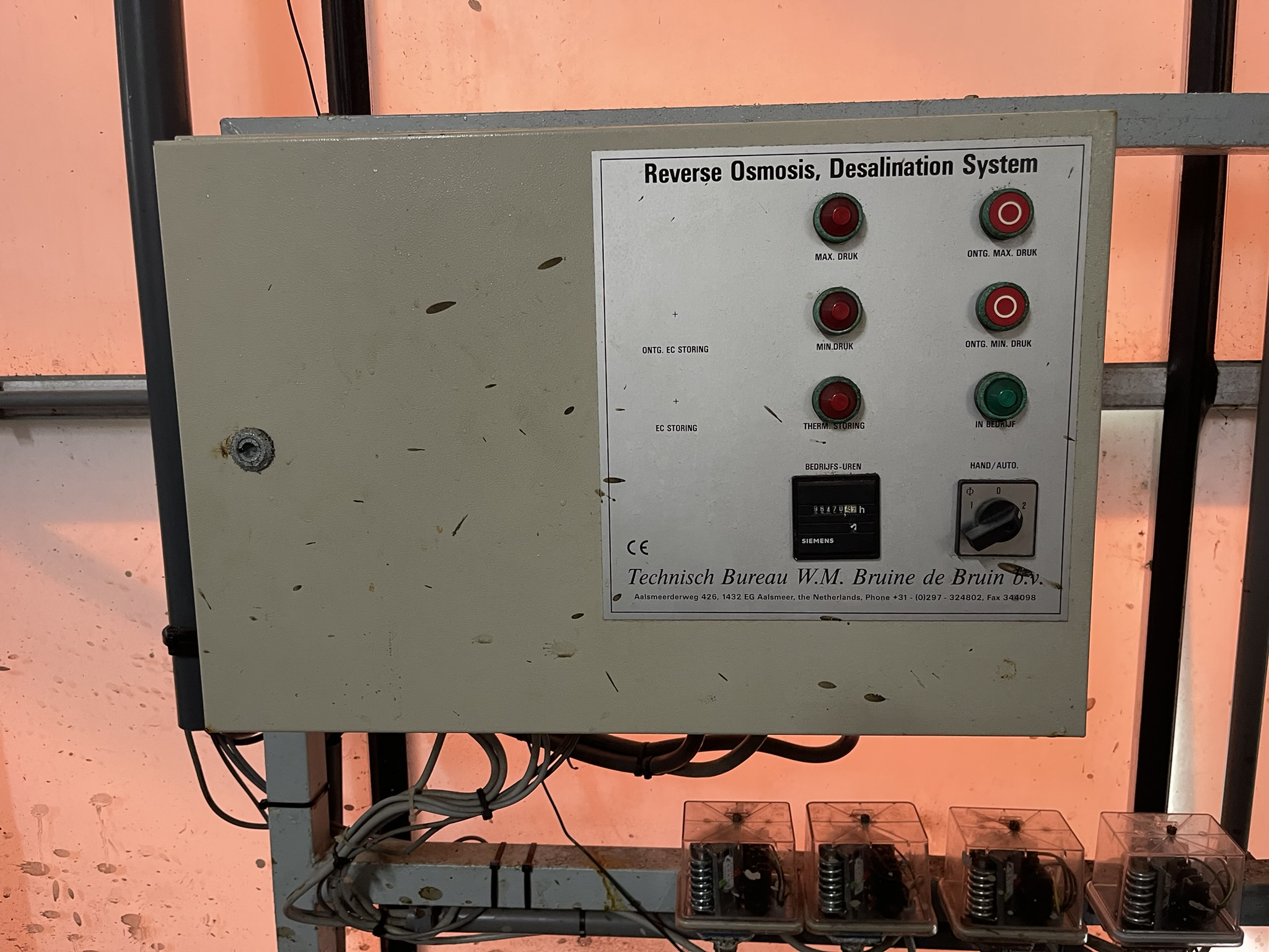 Bruine de bruin omgekeerde osmose installatie