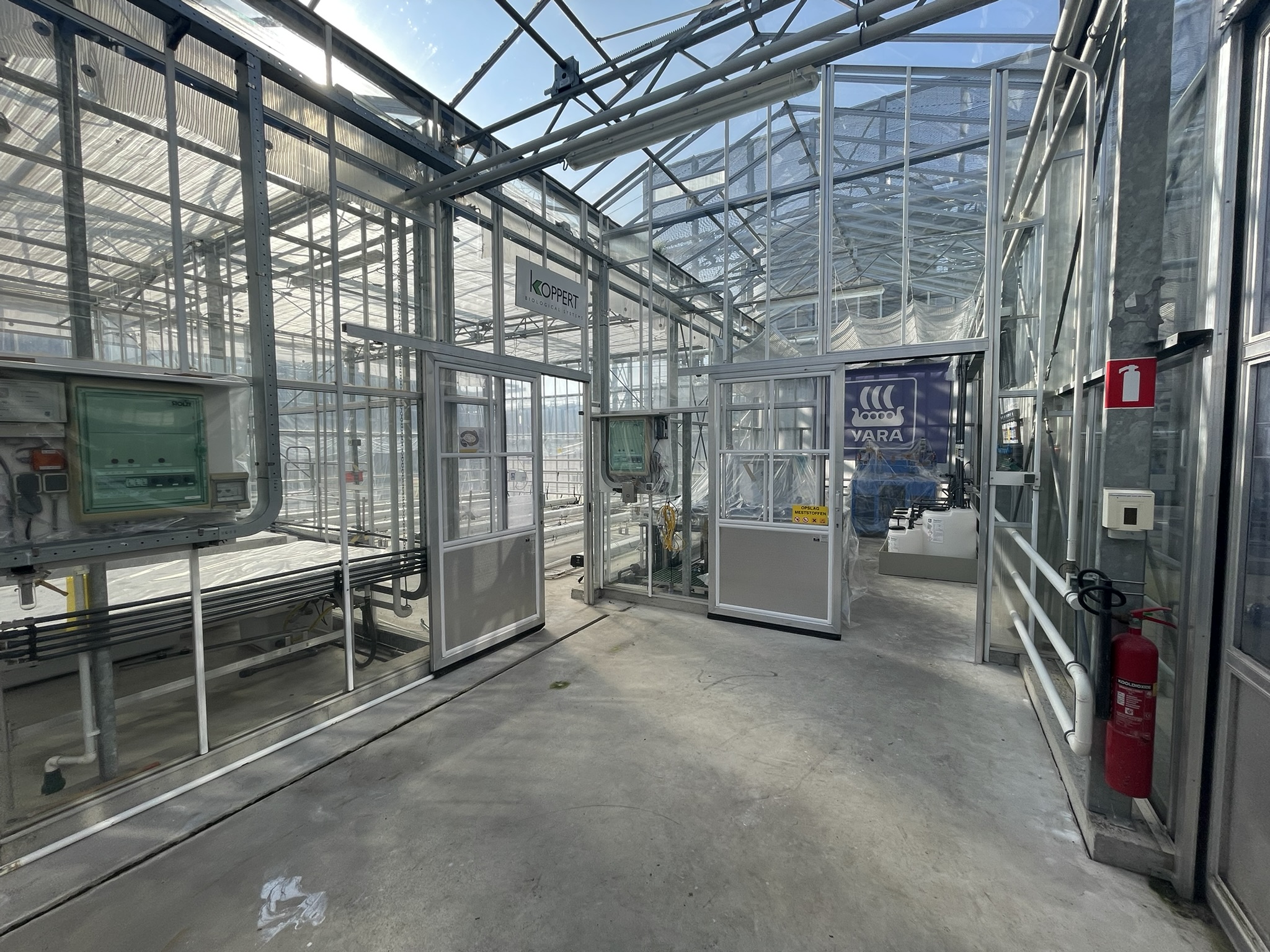 Complete turnkey test greenhouse 240 m²