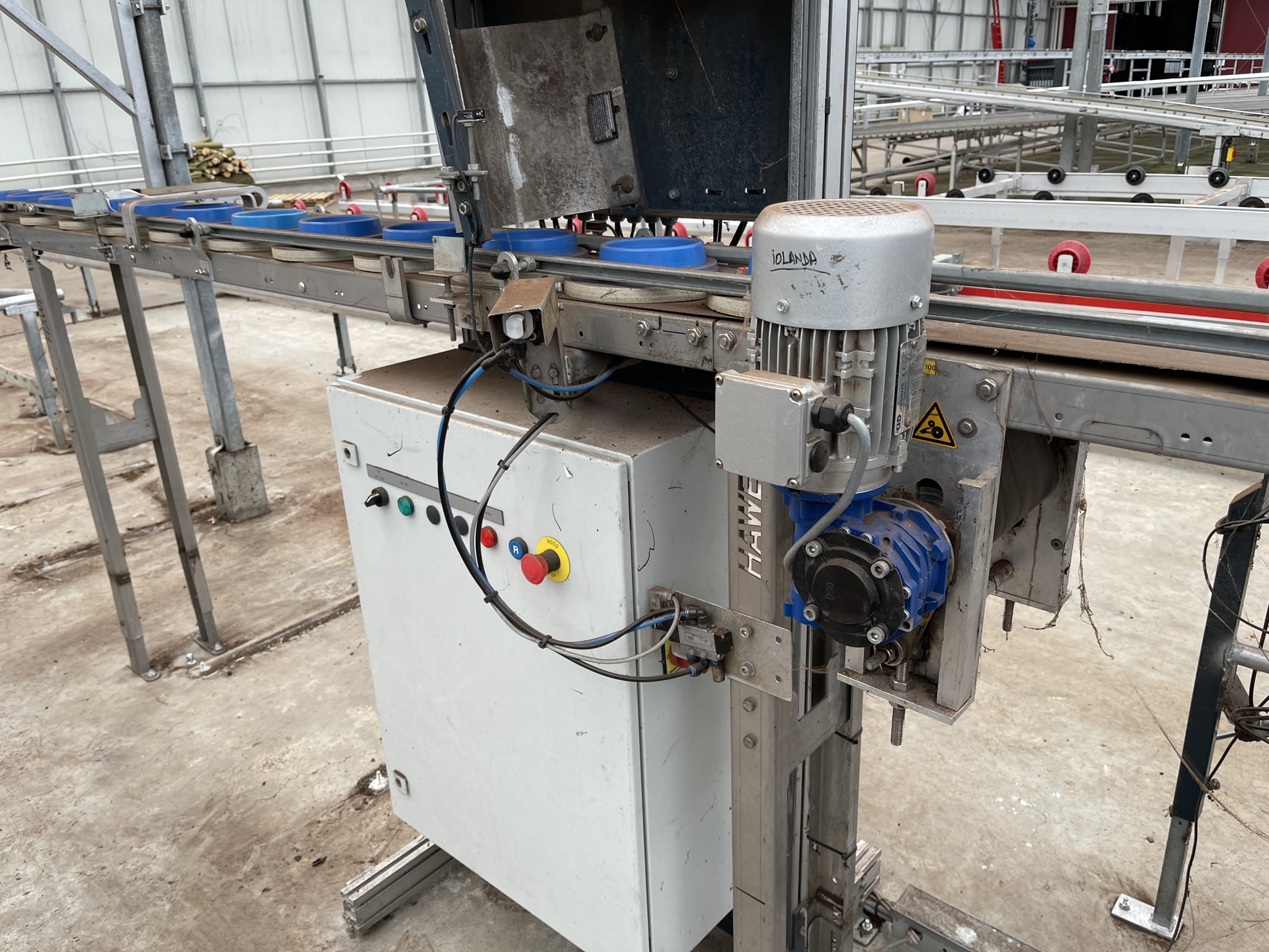 Wilburg automatic pot stacker