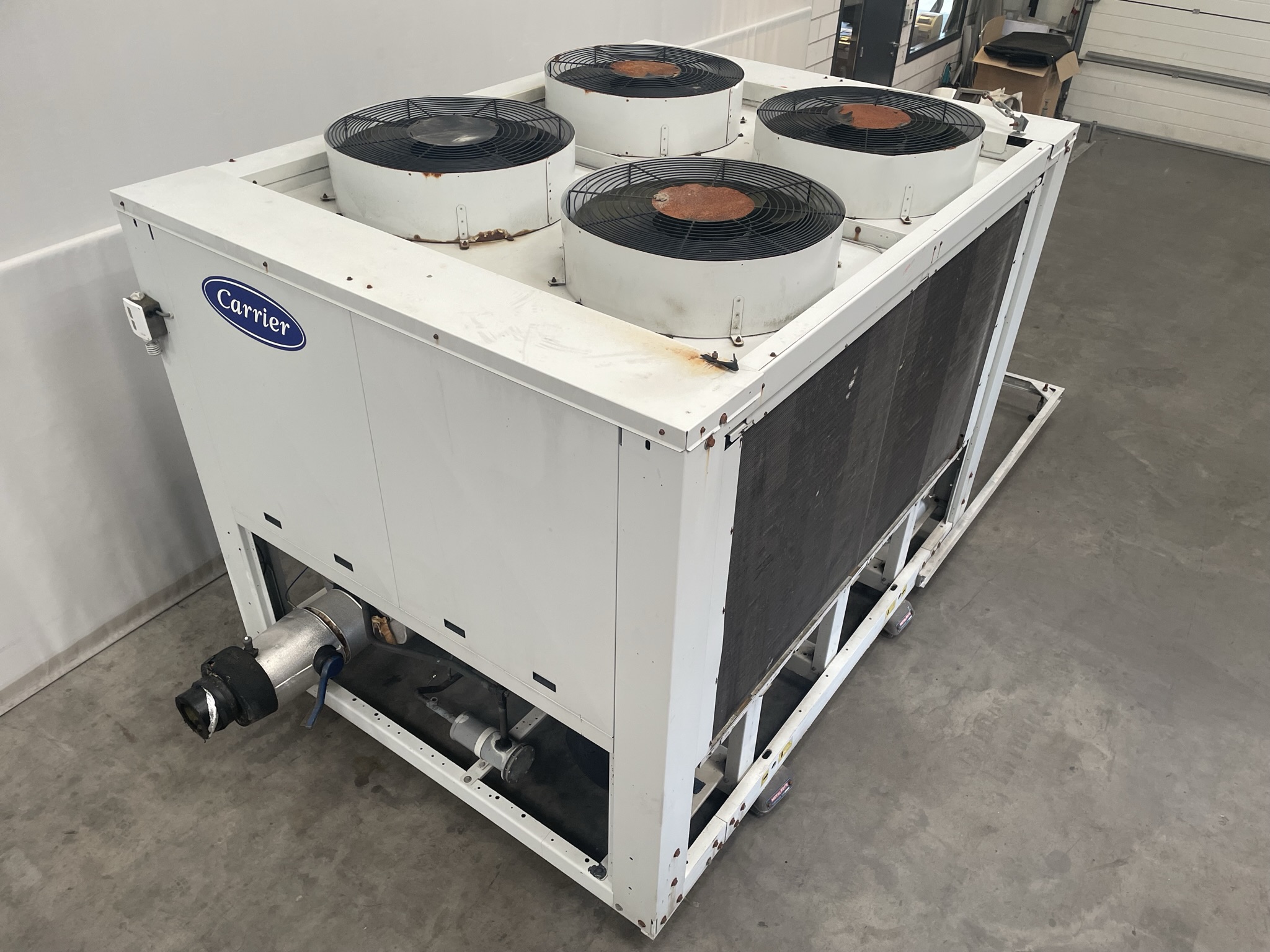 Carrier cooling installation