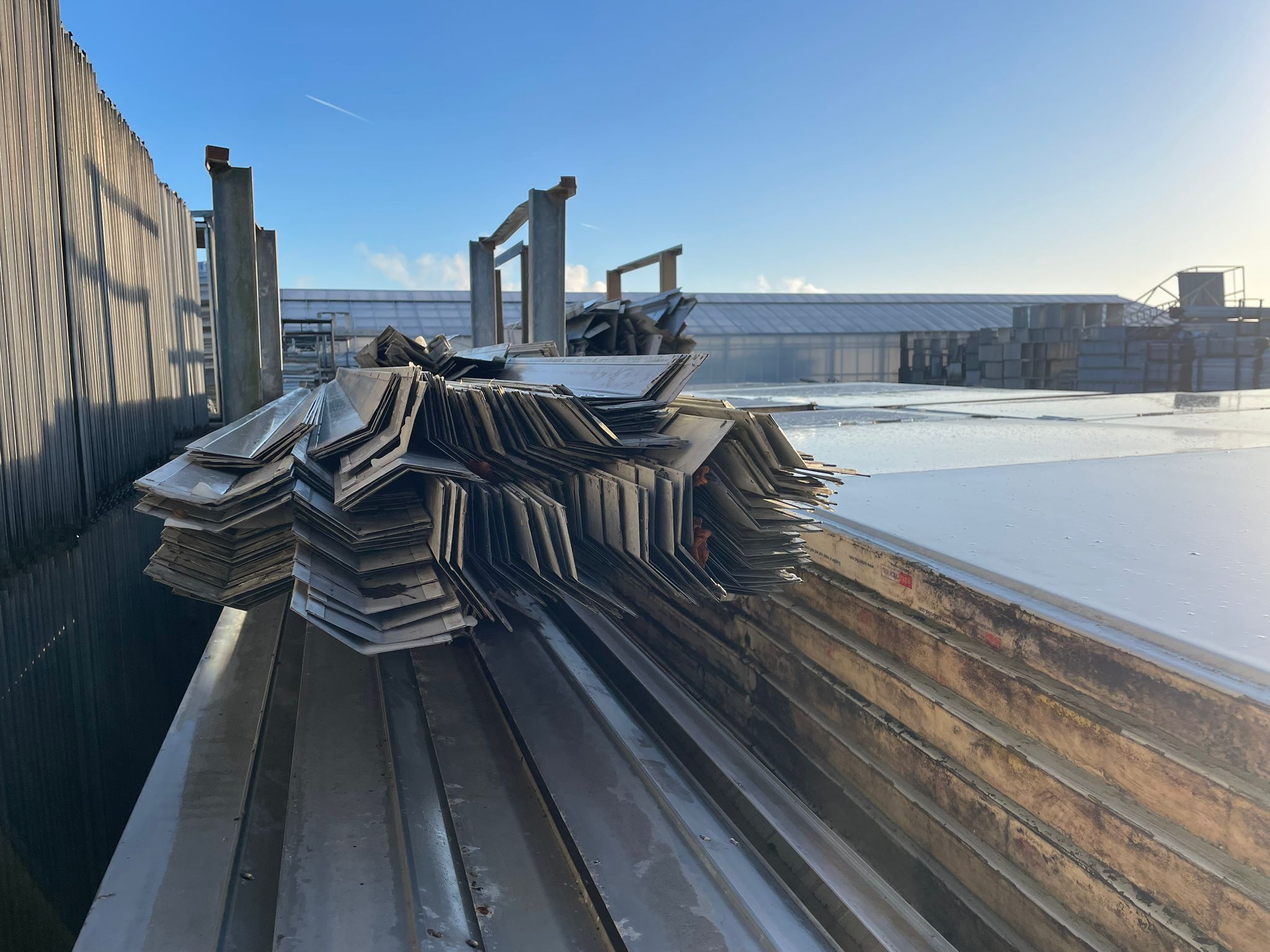 Sandwich knikdeksysteem 940 m²