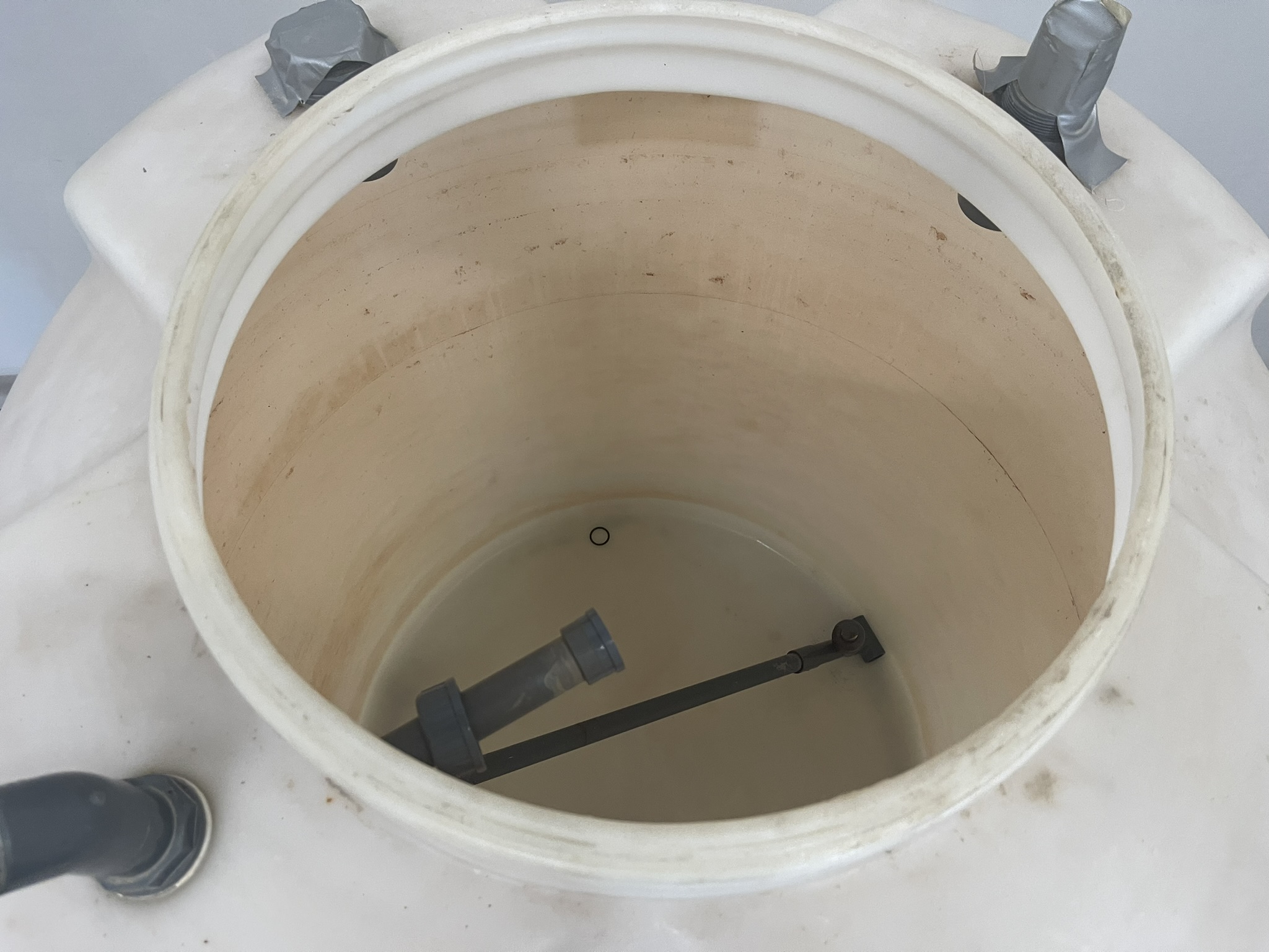 Liquid fertilizer barrel 850 liters