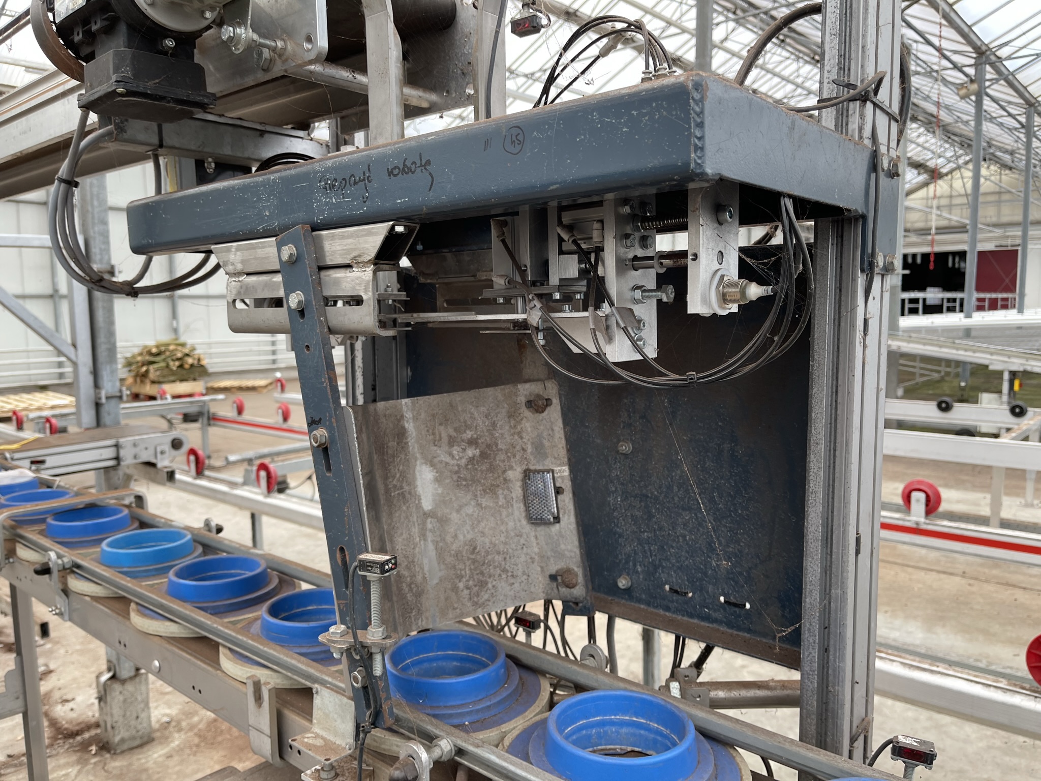 Wilburg automatic pot stacker