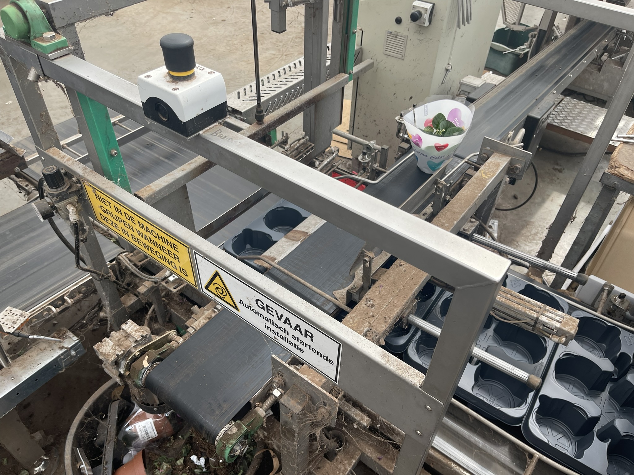 Createch cover machine