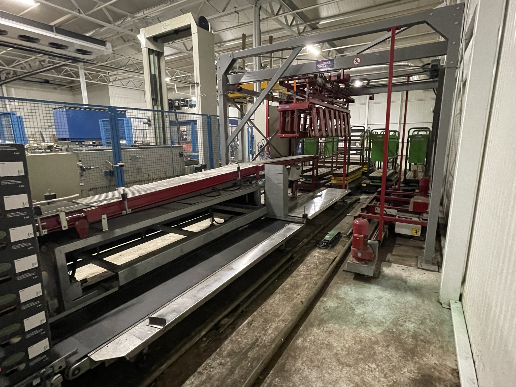 Complete Taks TTS vine tomato processing system