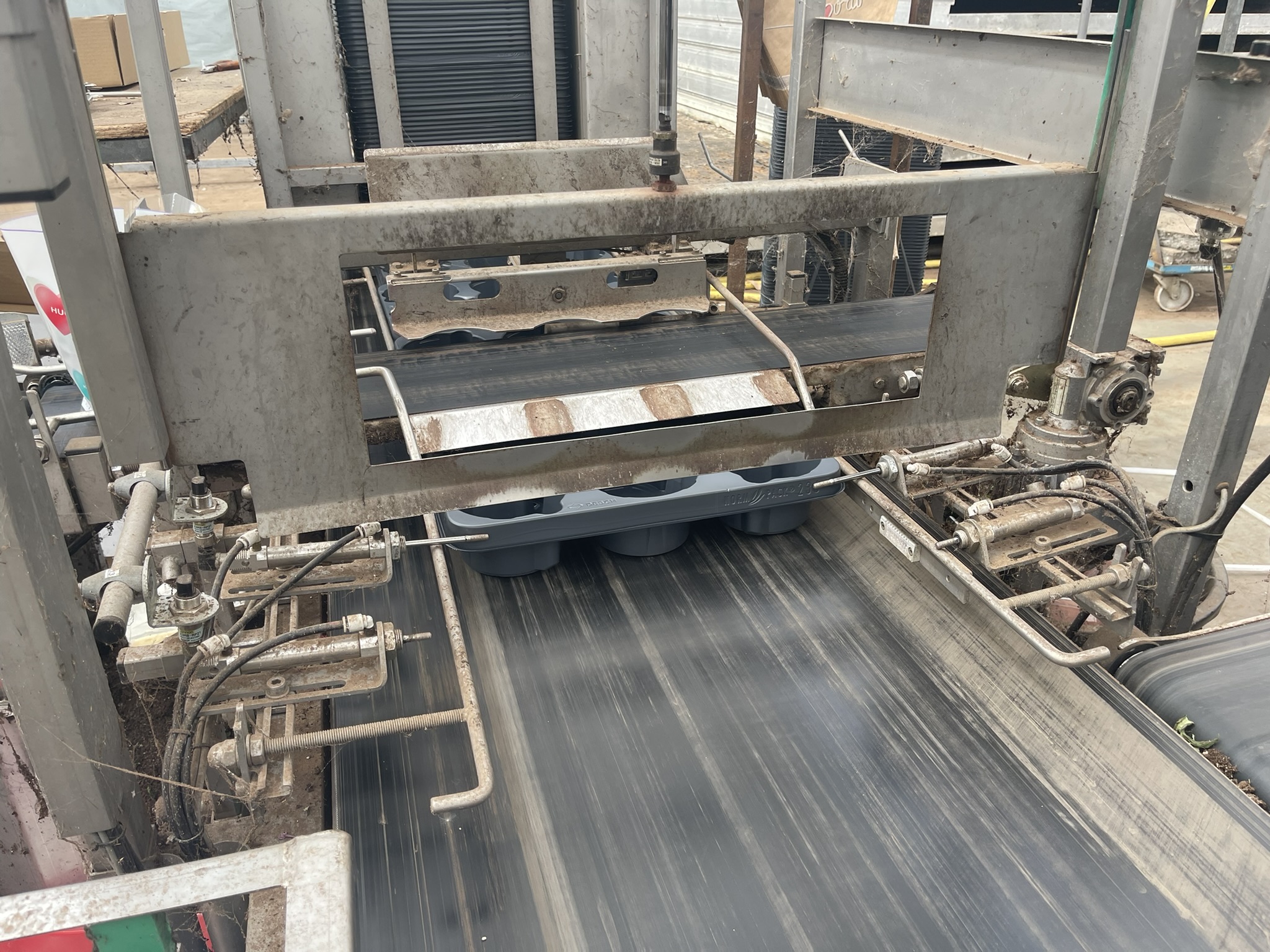 Createch cover machine