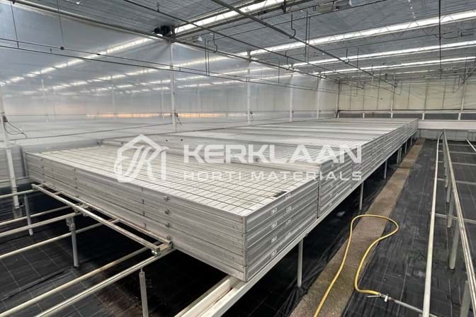 Aluminium mobilecontainers with plastic ebb and flowbottom