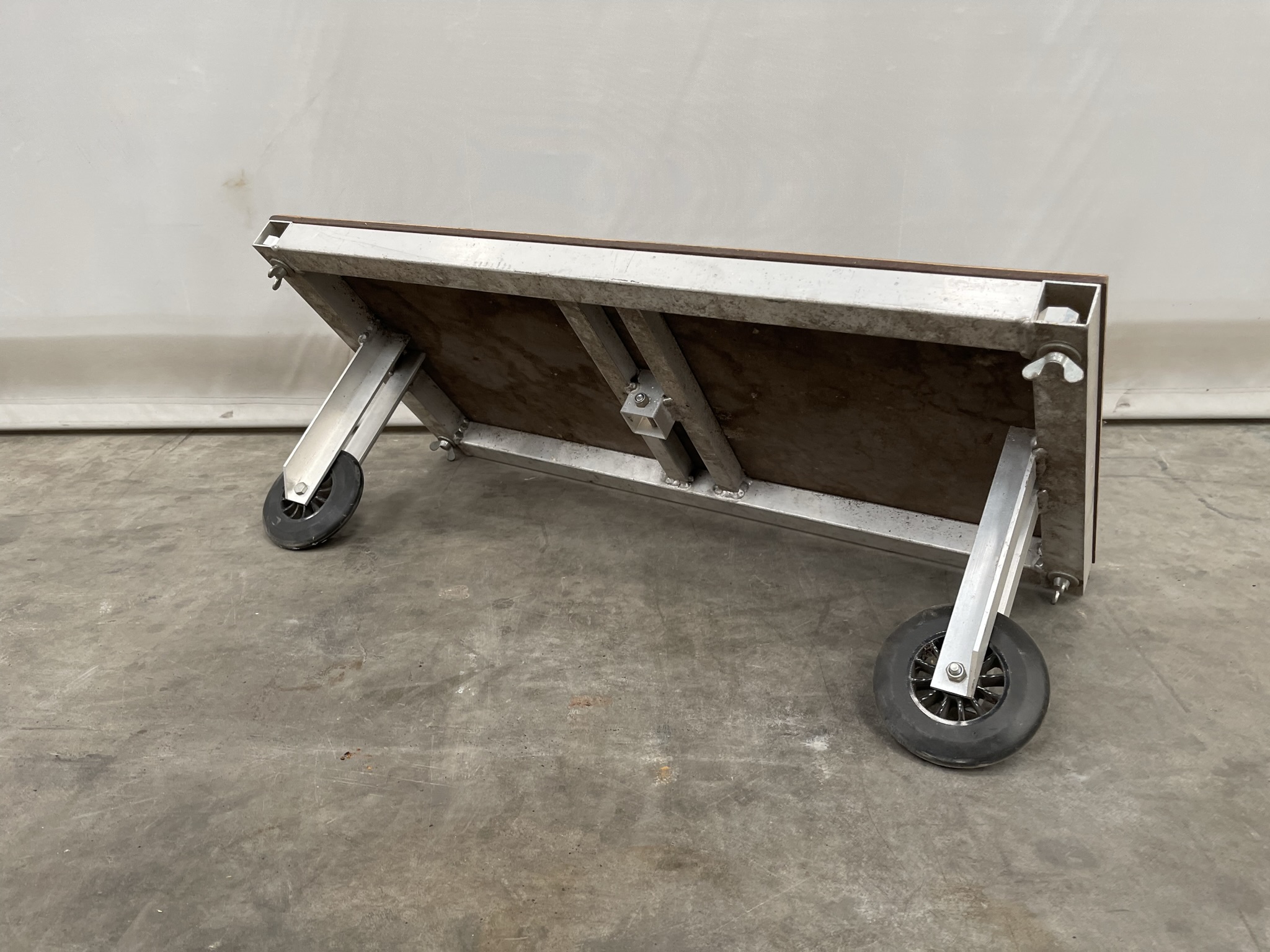 Gutter transport trolley