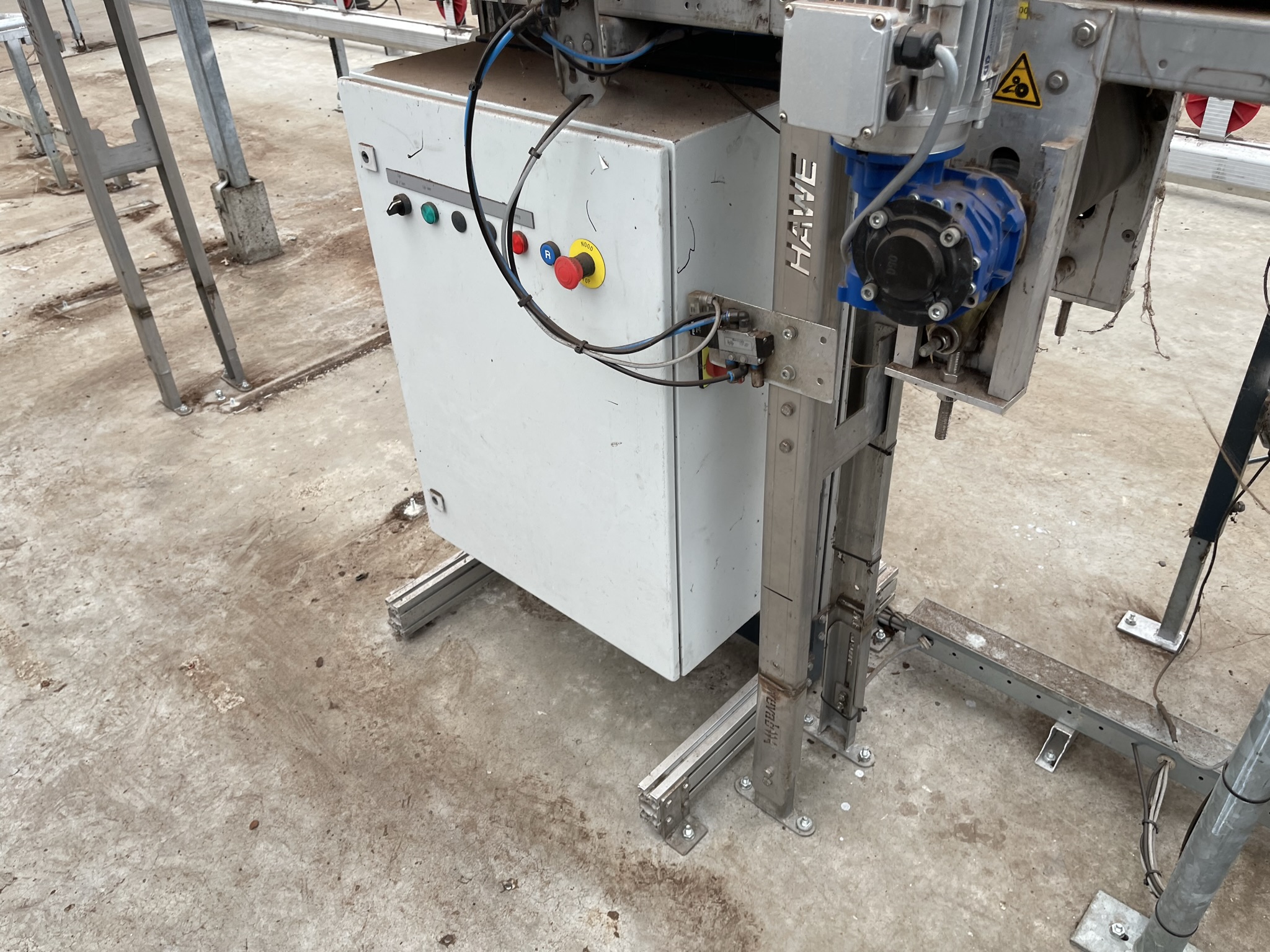 Wilburg automatic pot stacker