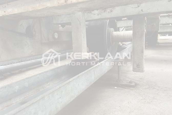 Automatic container transporter