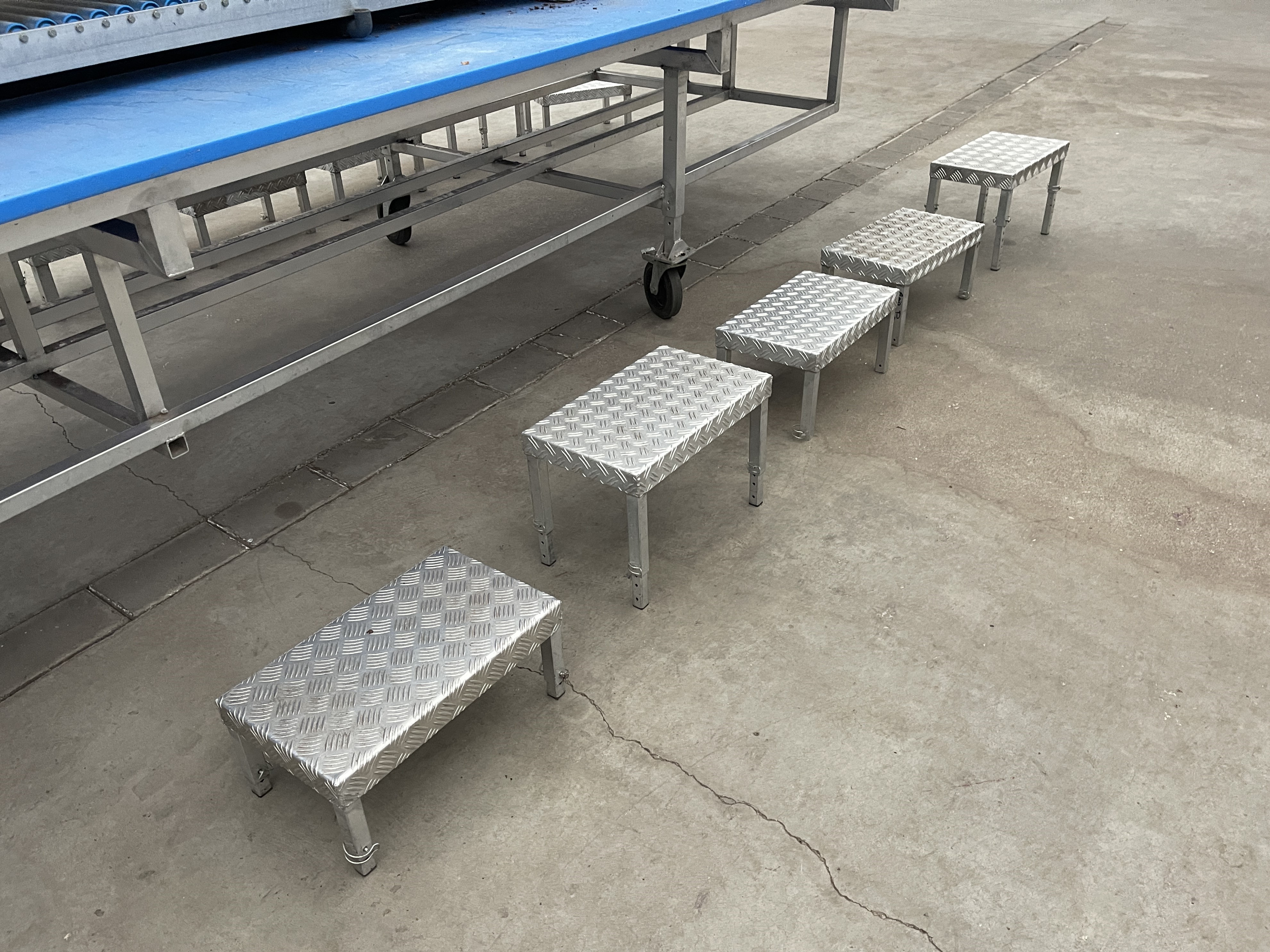 Aluminum processing table