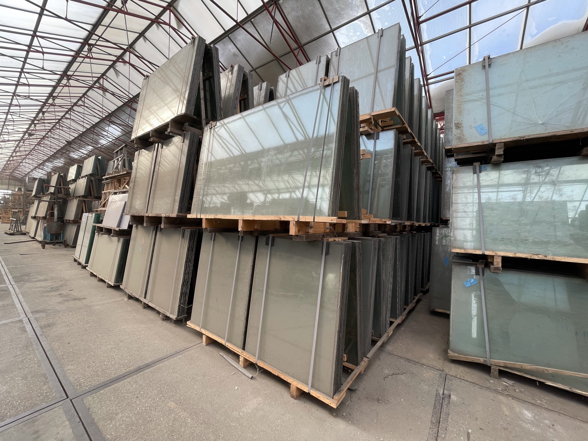 Used roof and side glass