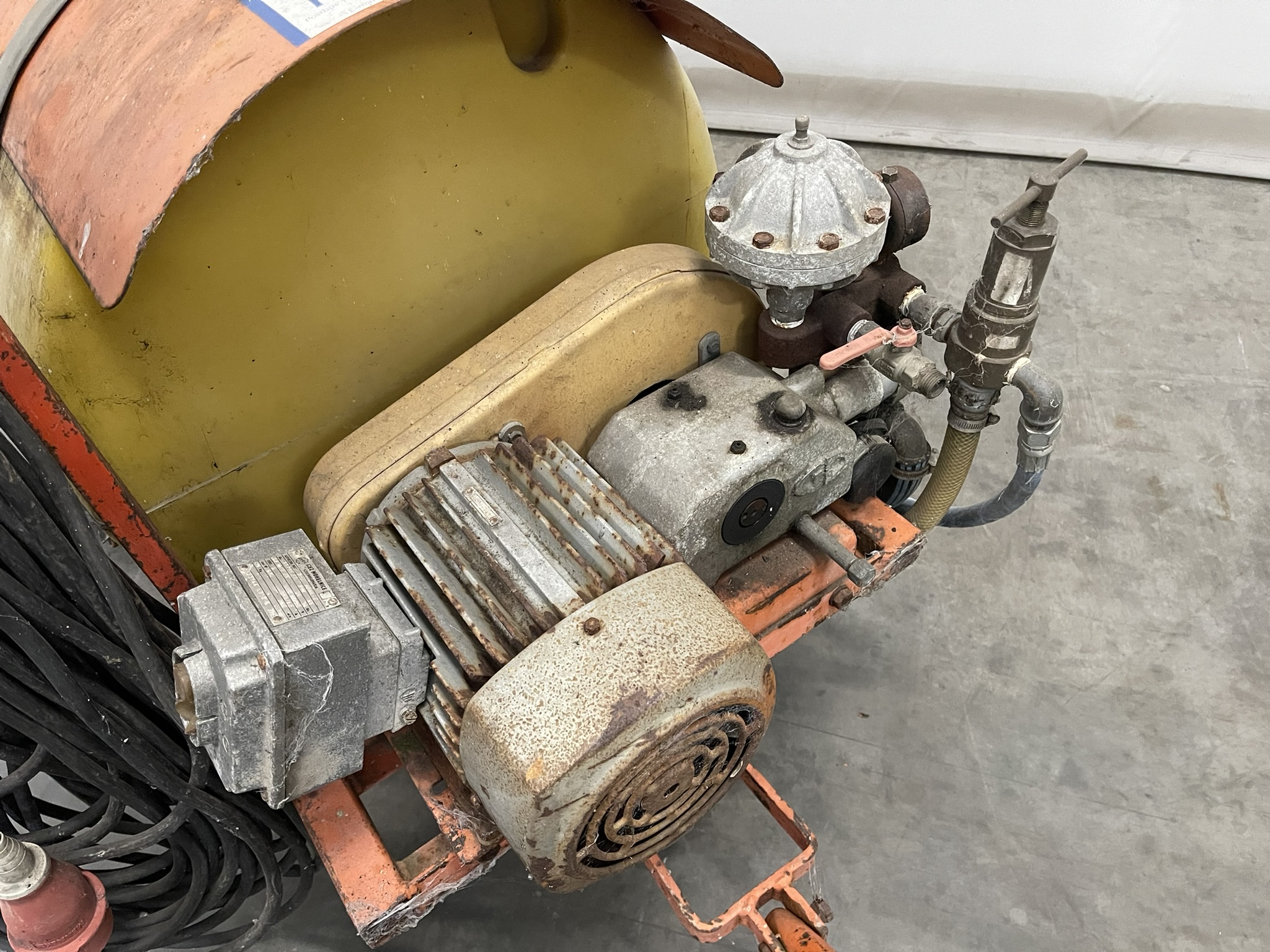 Spray cart incl. hose reel