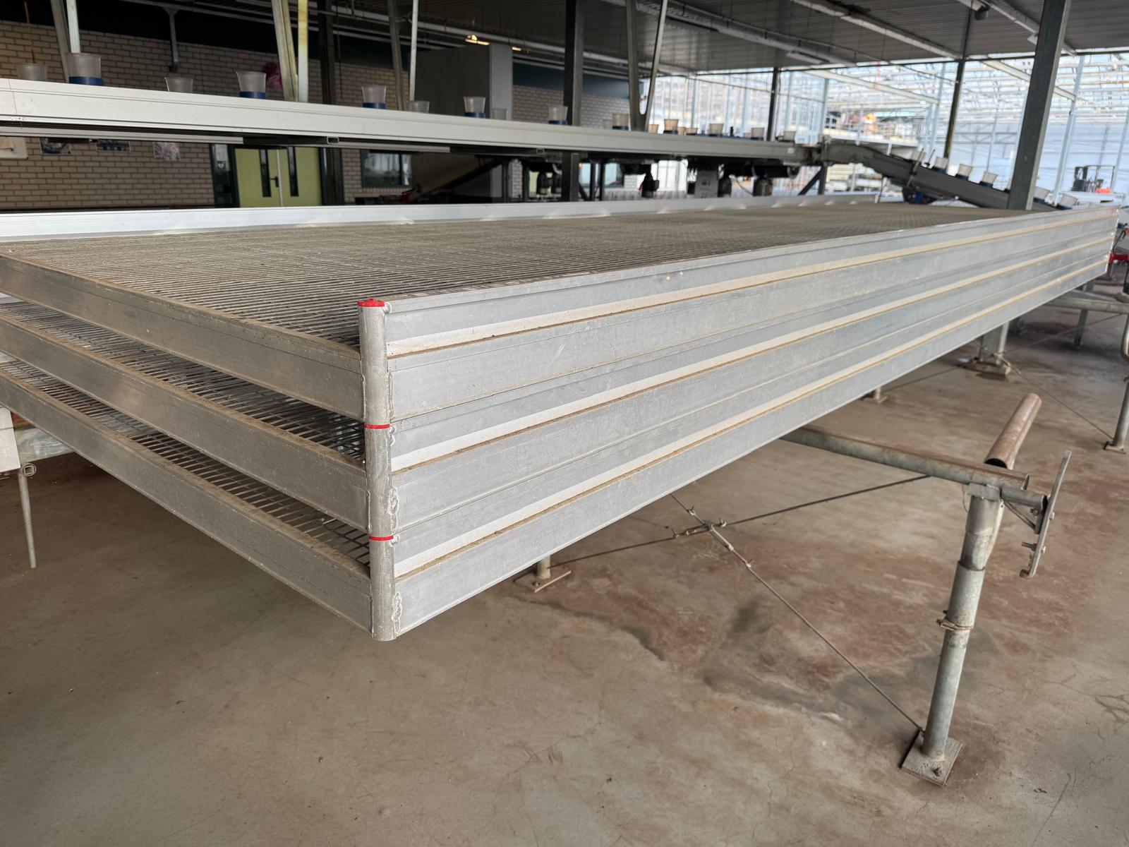 Aluminum rolcontainers met gaasbodem