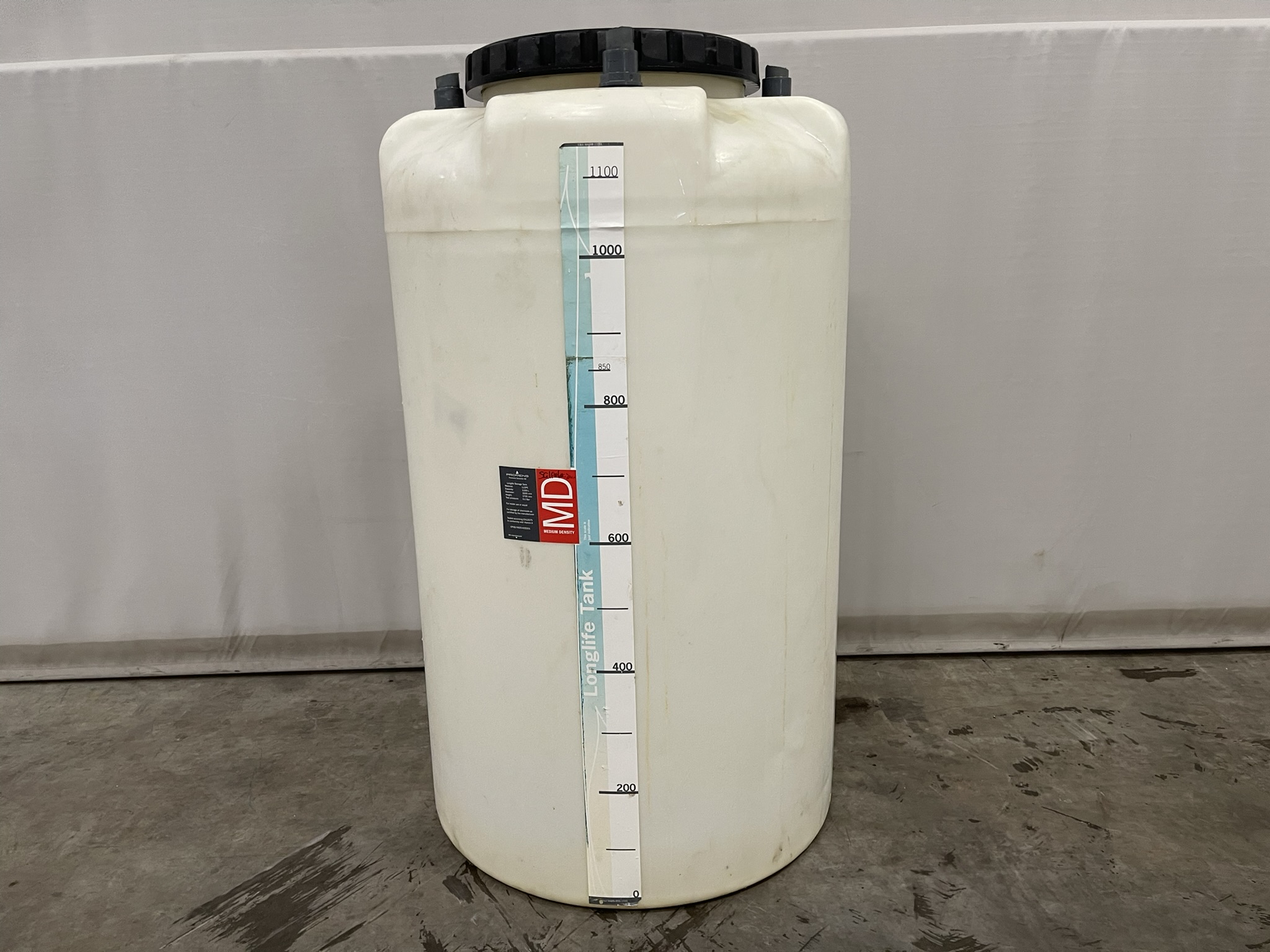 Liquid fertilizer barrel 1100 liters
