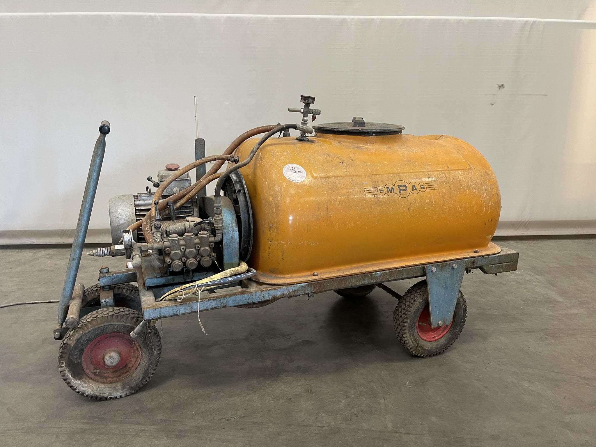 Empas spray cart 600 liters