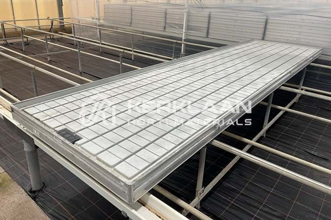 Aluminium mobilecontainers with plastic ebb and flowbottom