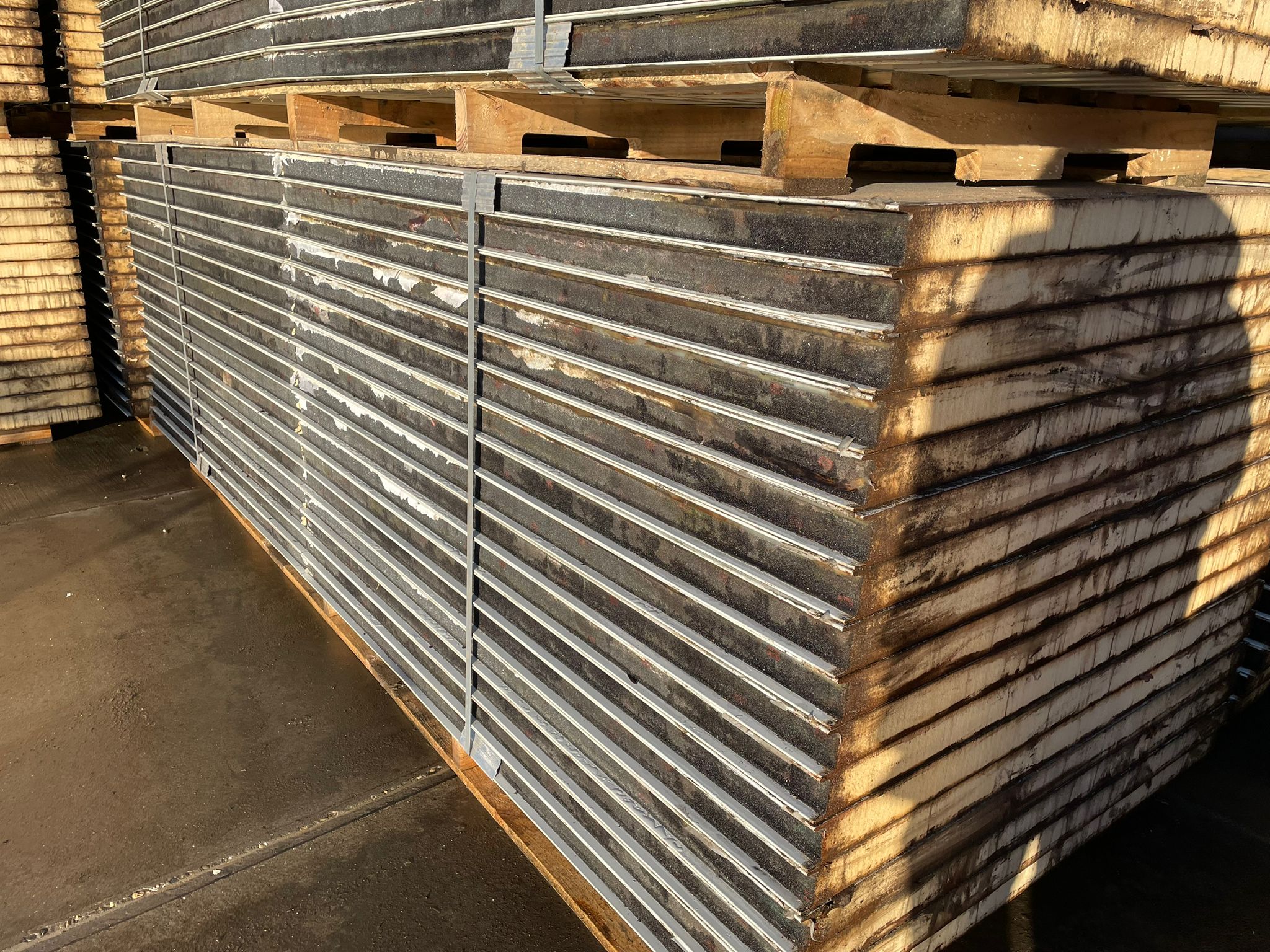 Sandwich knikdeksysteem 940 m²