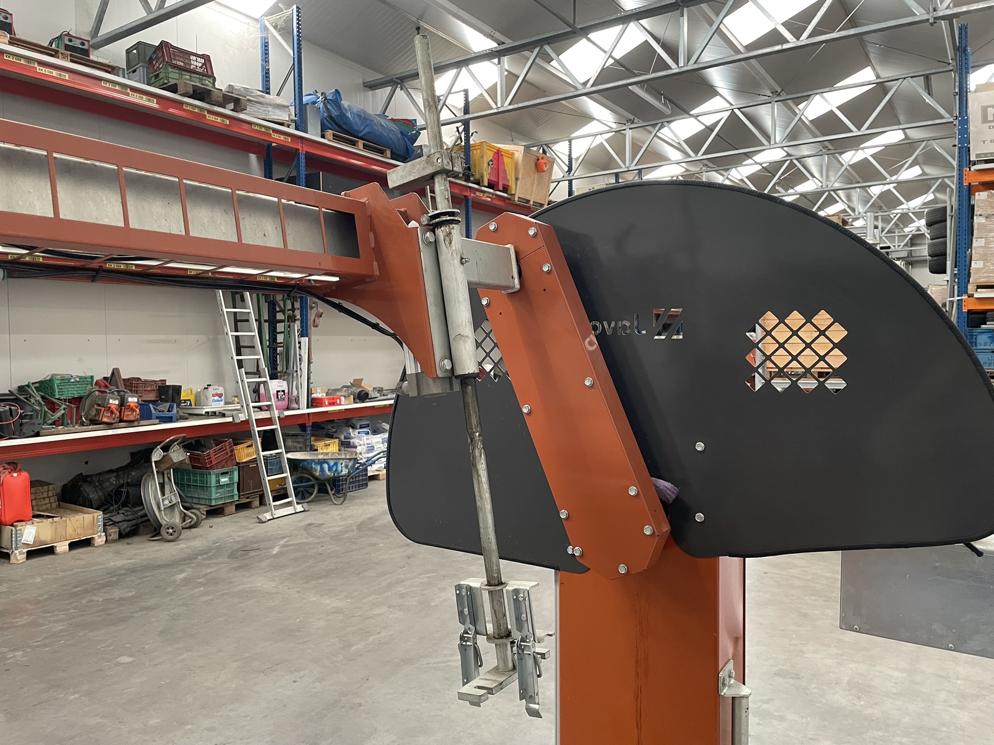Javo Swing drop-down robots