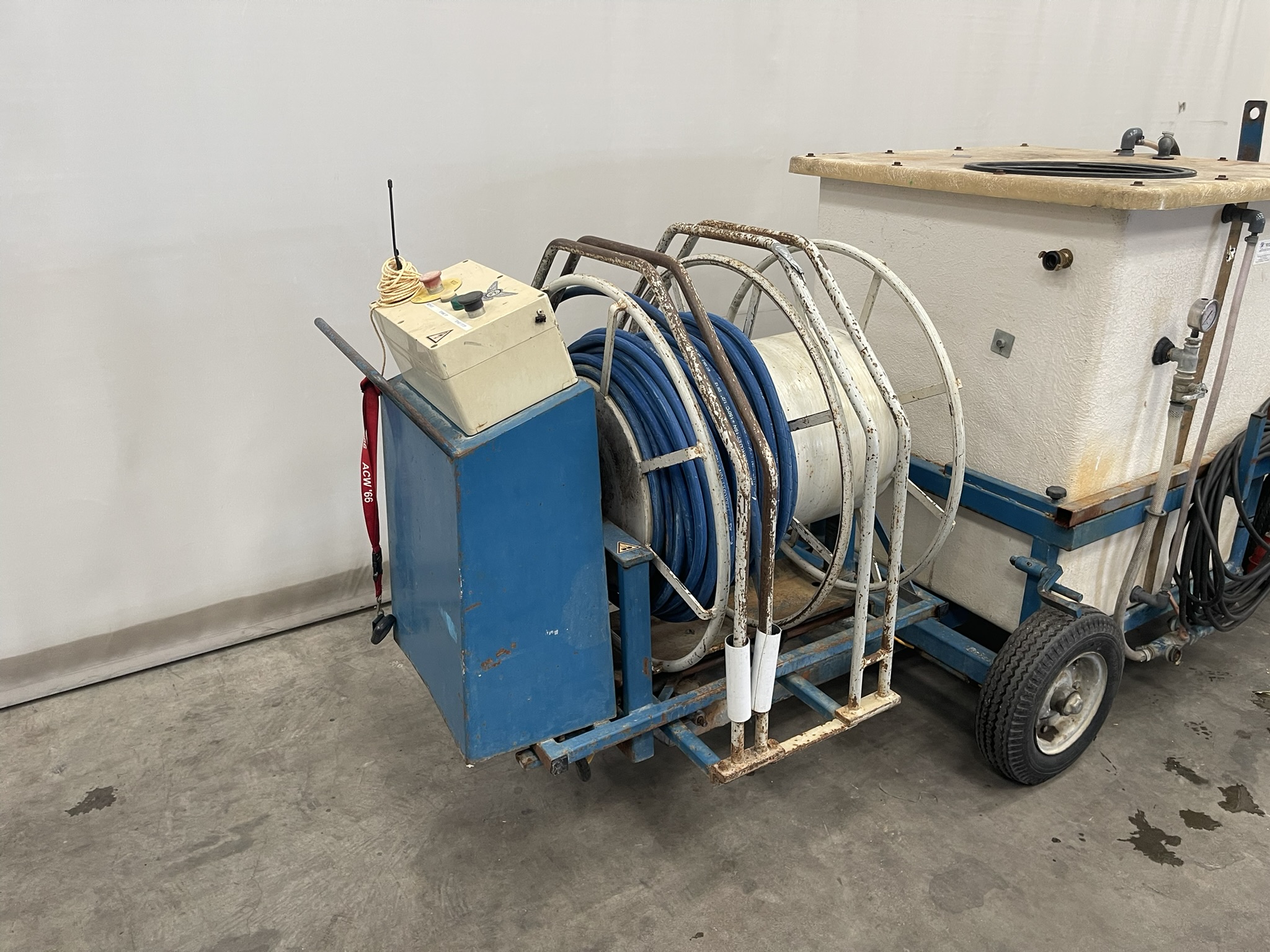 Weterings spuitkar 600 liter incl. slanghaspel