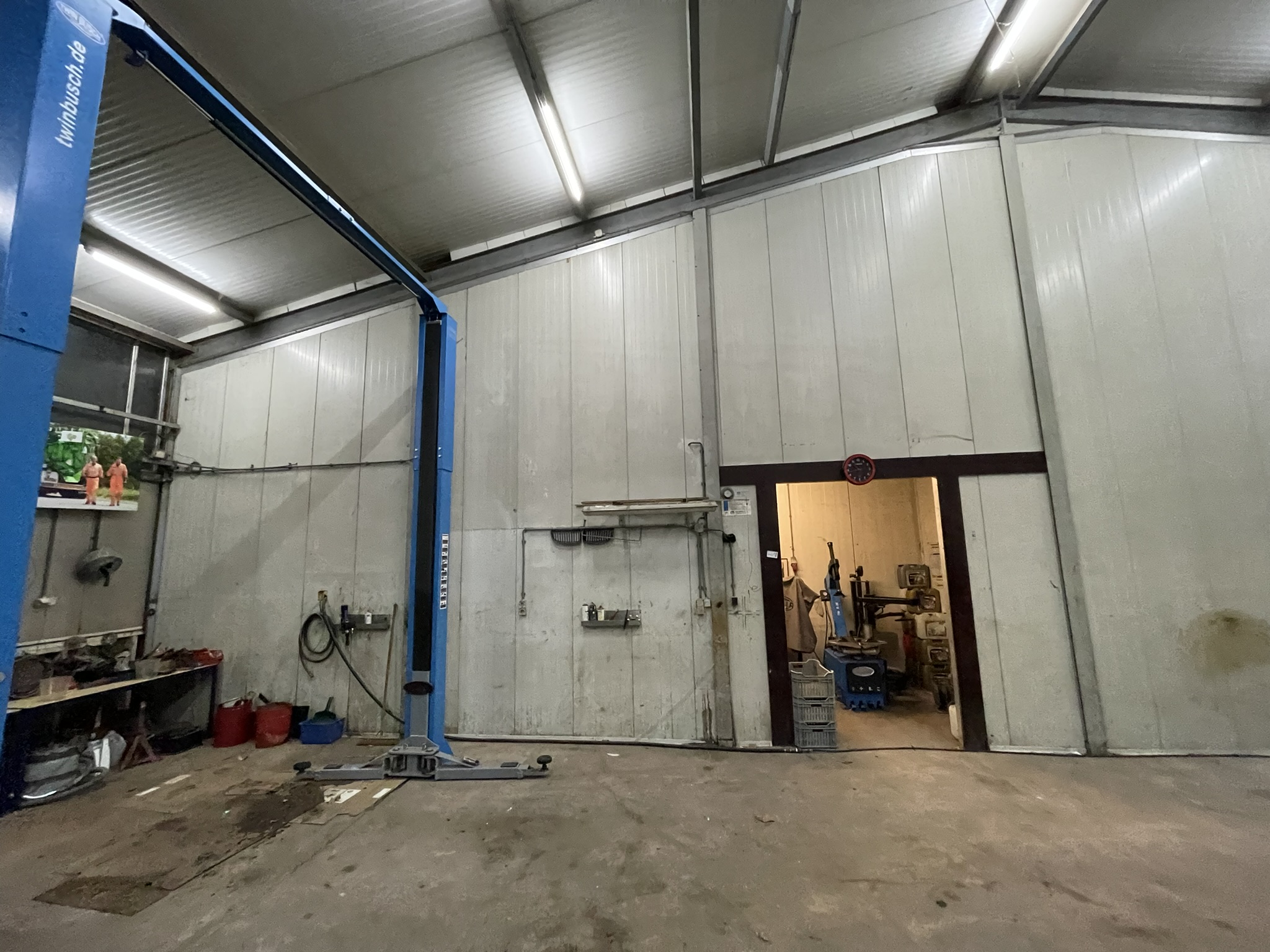 Business space 733 m²