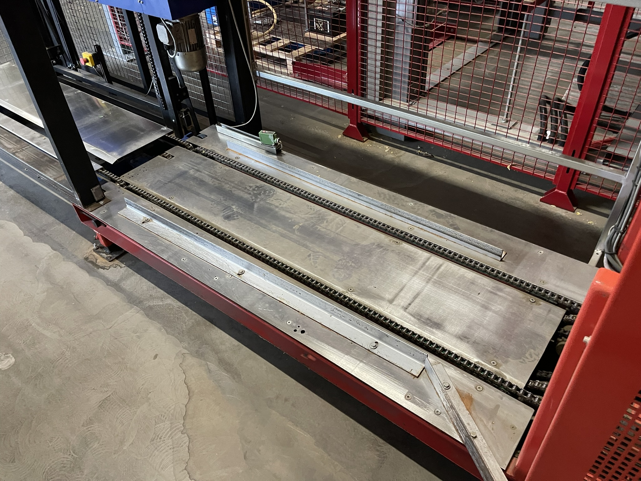 Destacker & Aweta Crate tipper