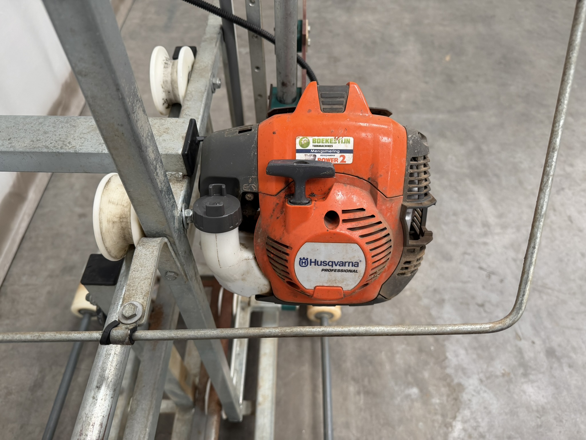 pipe rail log saw