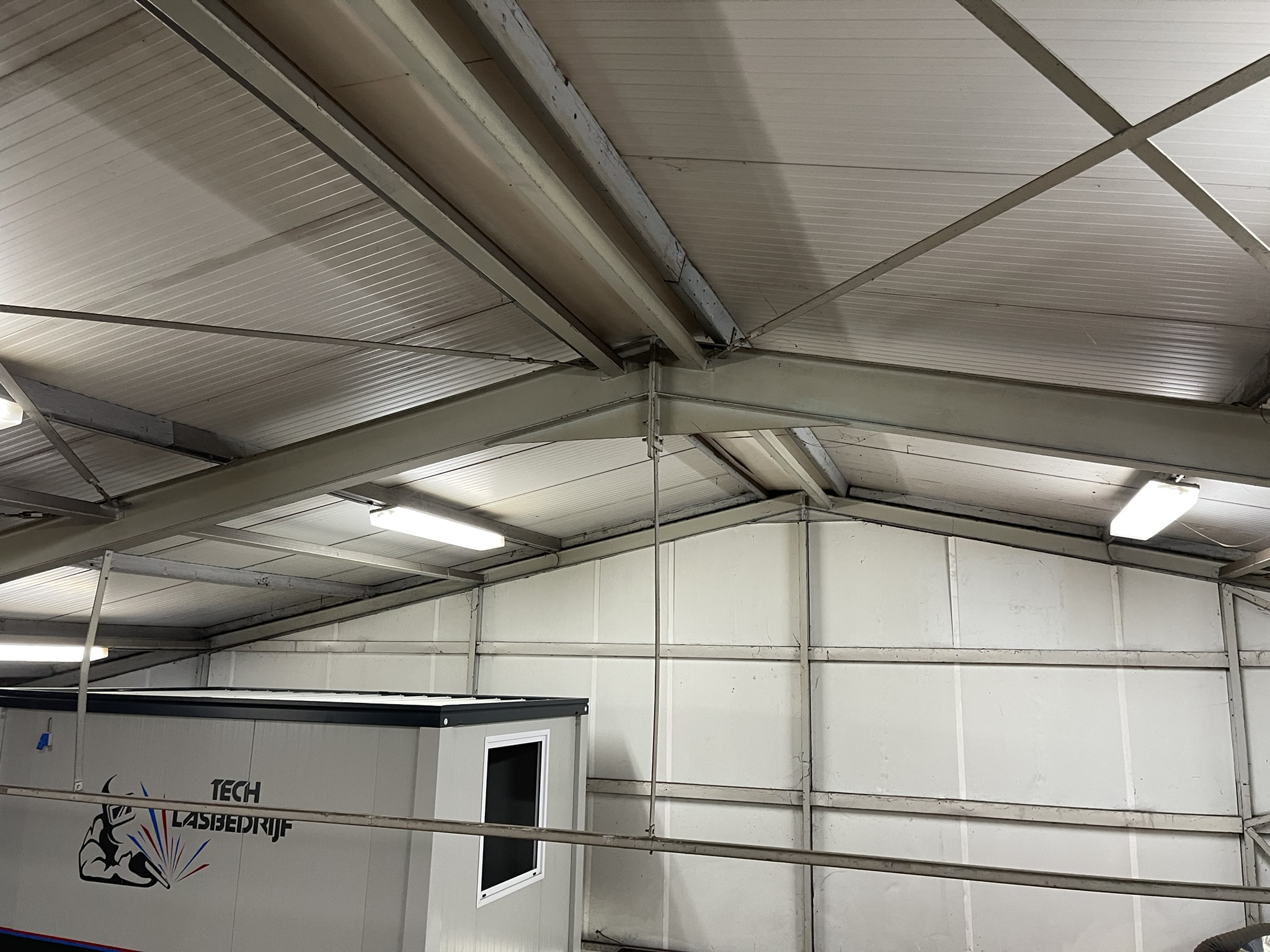 Business space 733 m²