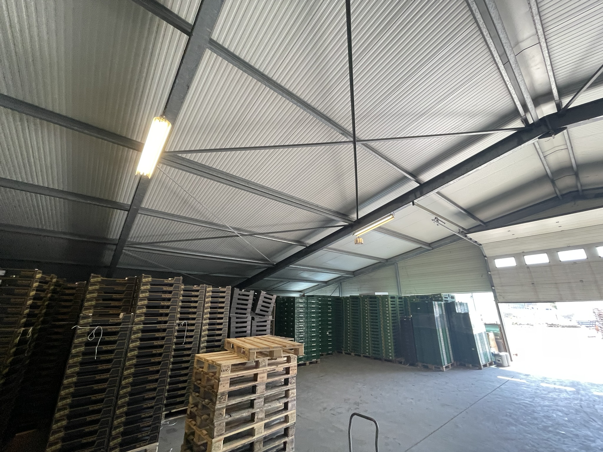 Bedrijfsruimte 716 m²