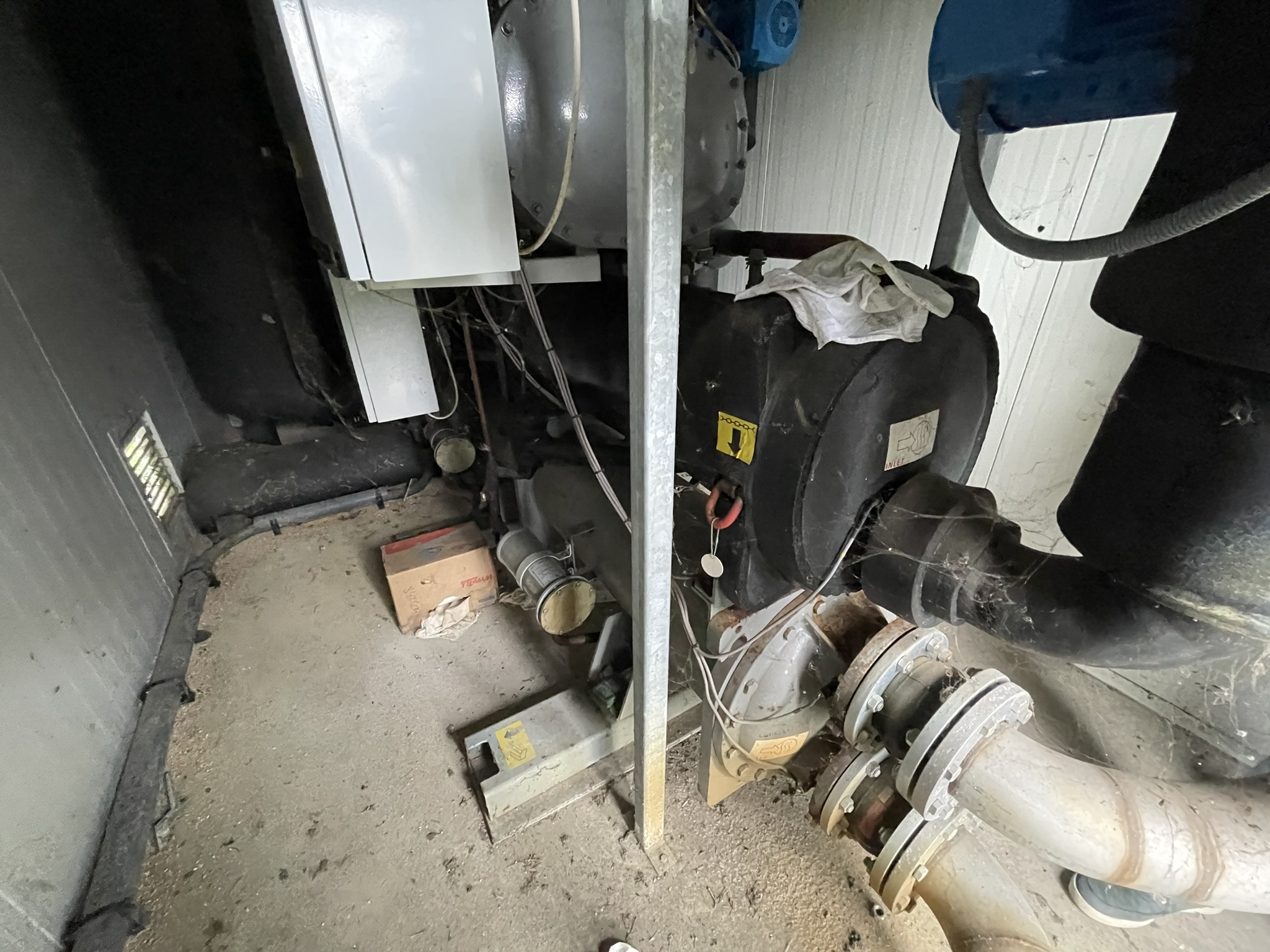 Carrier cooling installation incl. ± 23 Alfa Laval cooling units