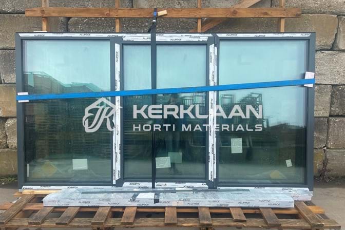Nieuwe aluminium kozijnen 3000x1600 mm