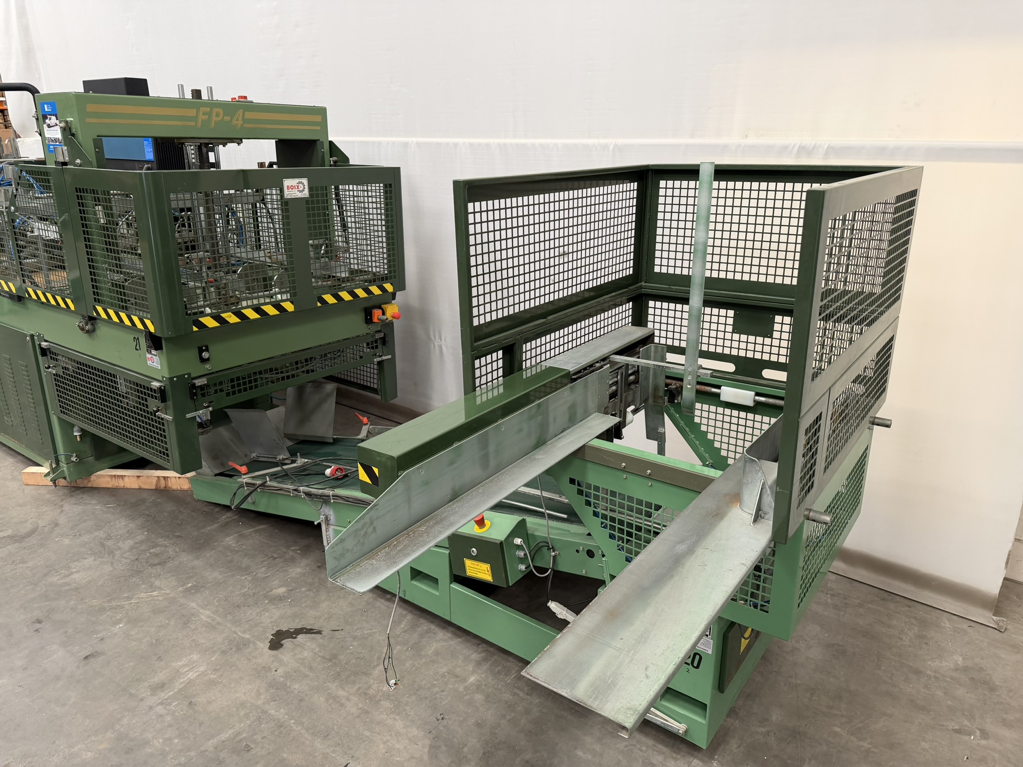 Boix dozenopzetmachine incl. stapel/uitvoer unit