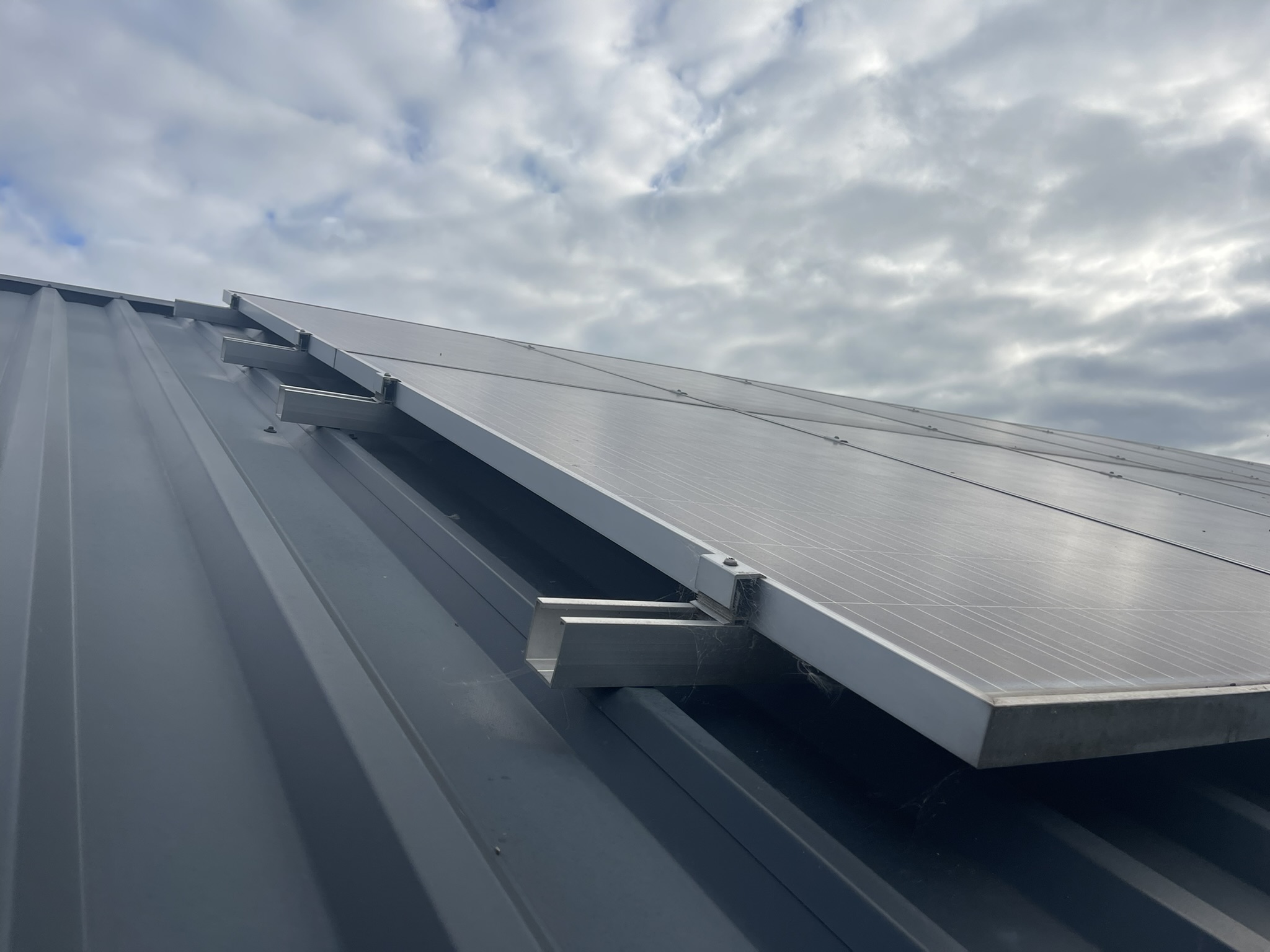 Complete zonnepaneleninstallatie