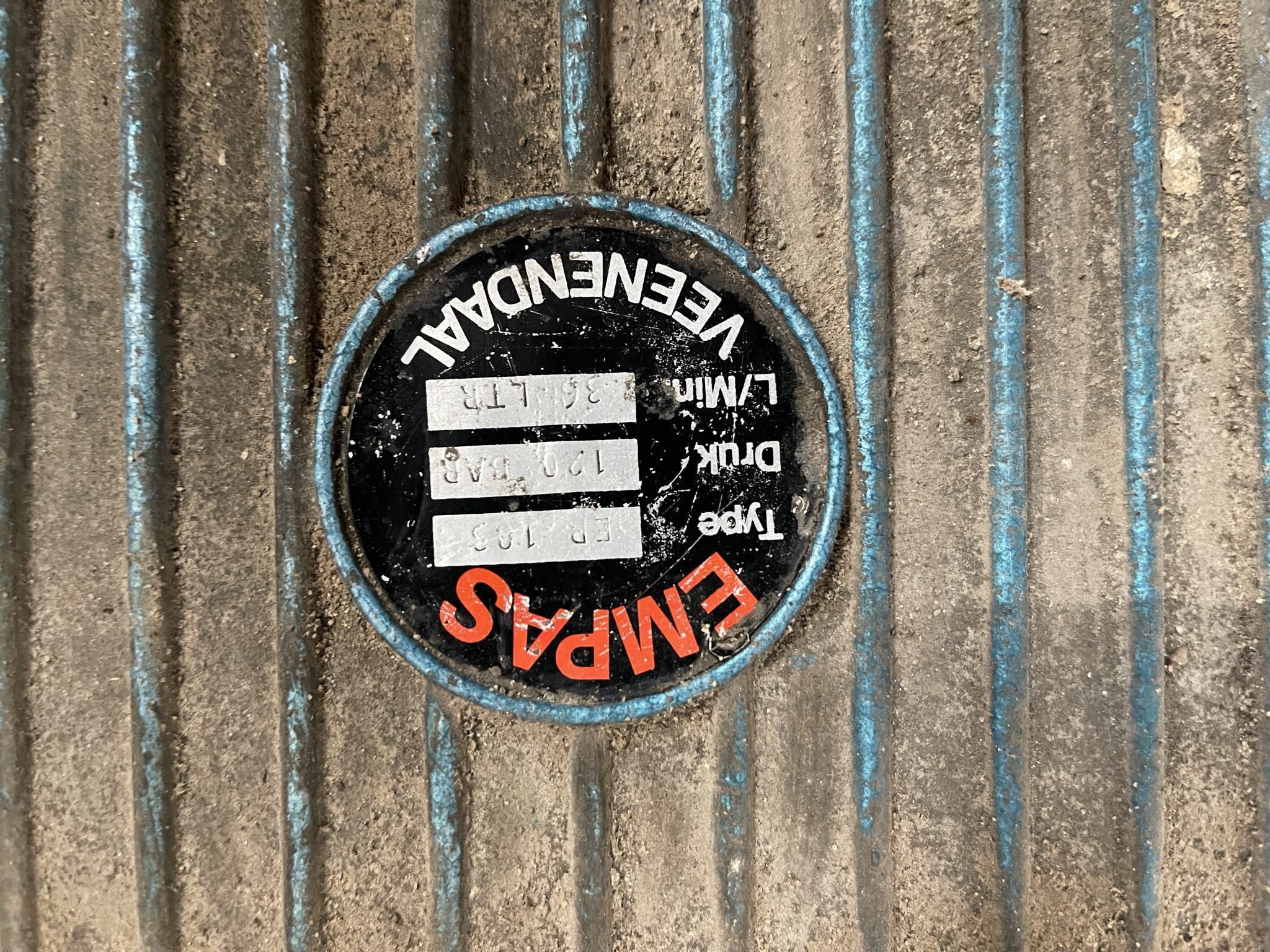 Empas 200 liter spraying trolley