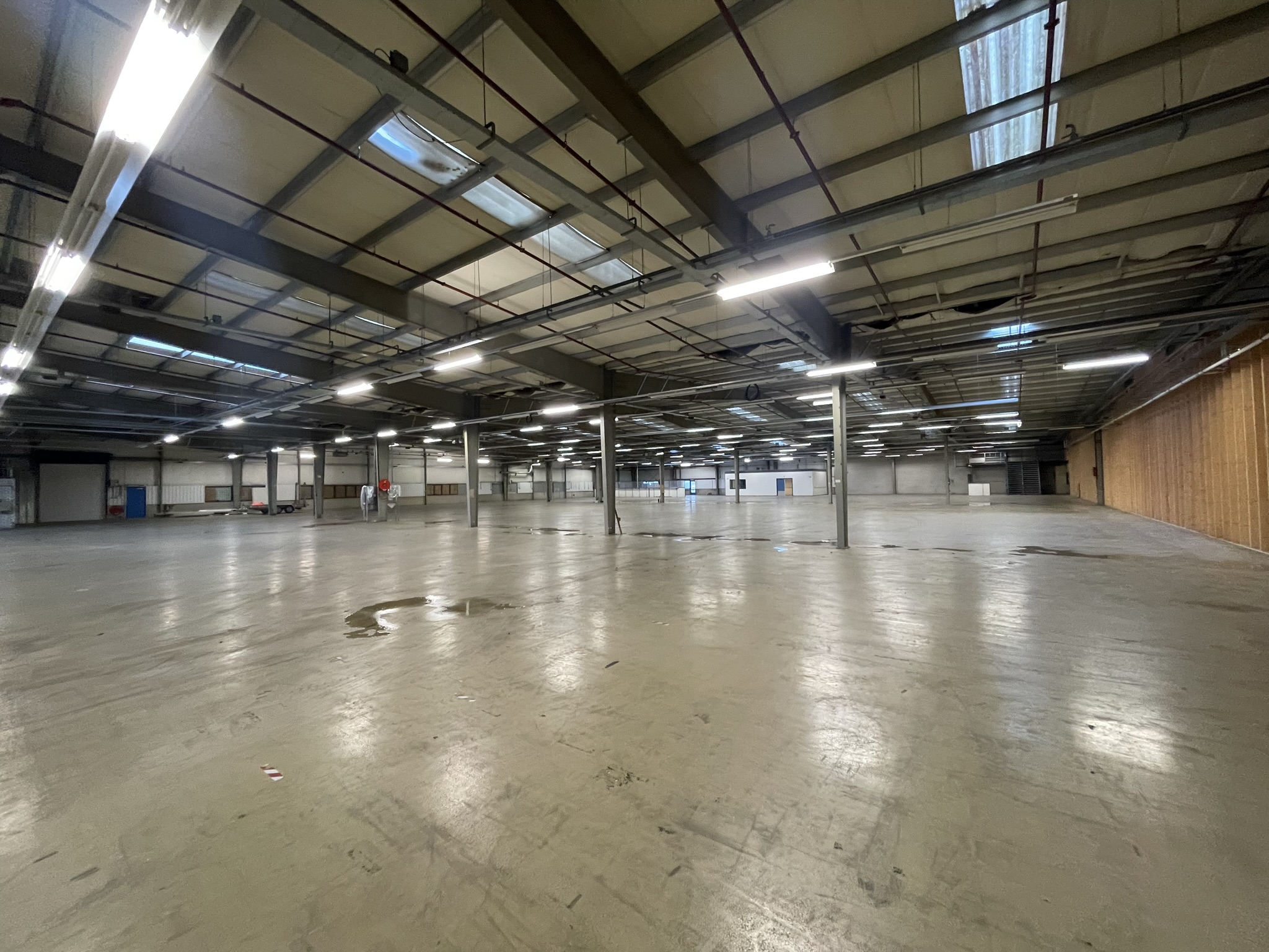 Industrial hall 4.649 m²