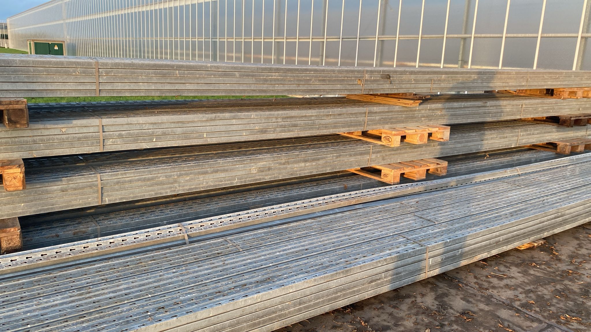 Mounting rails C-profile 40x40 mm