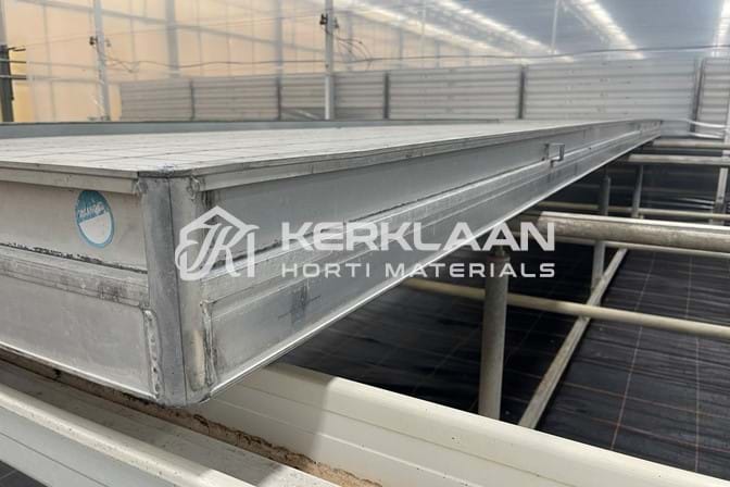 Aluminium mobilecontainers with plastic ebb and flowbottom