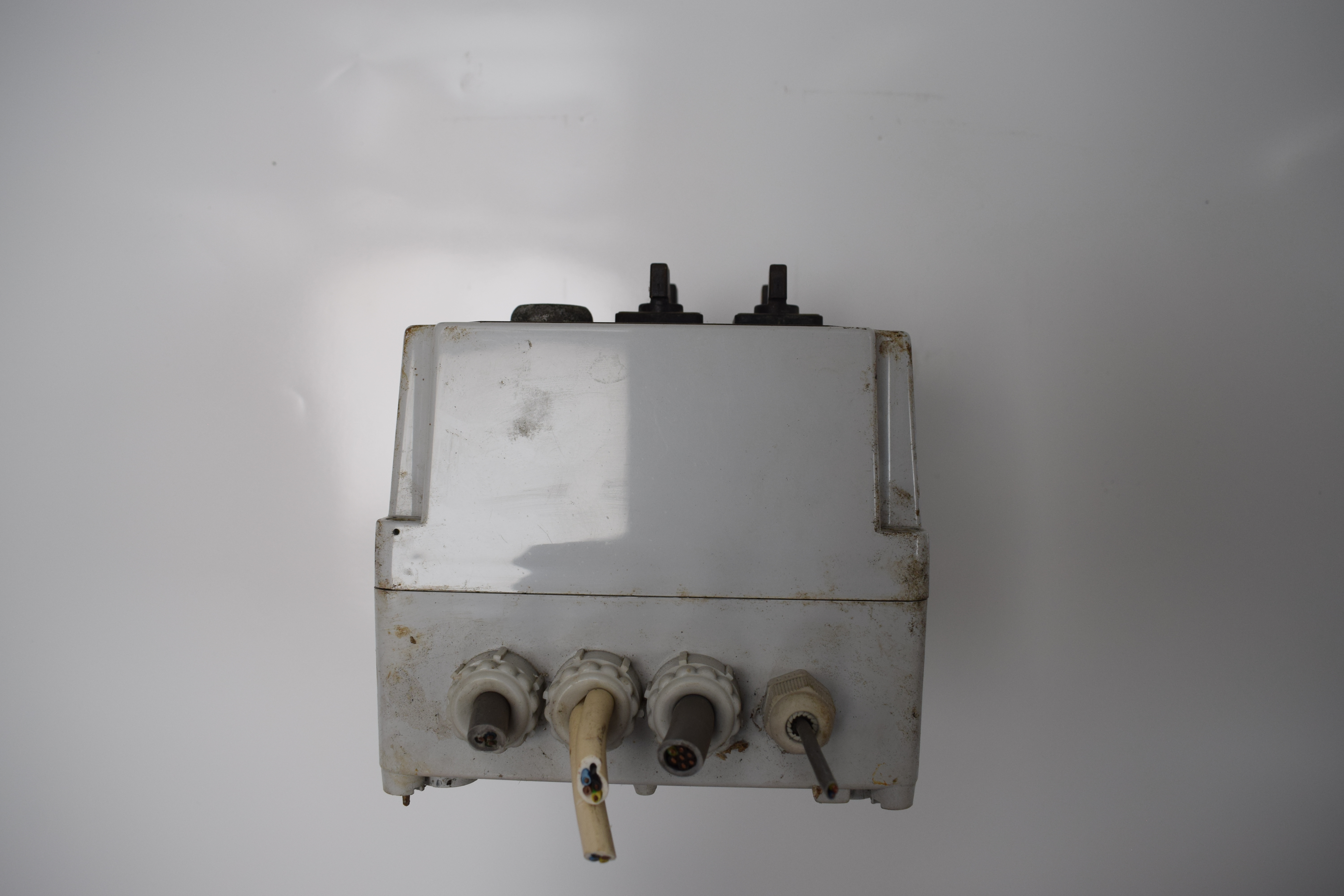 Screening switch boxes