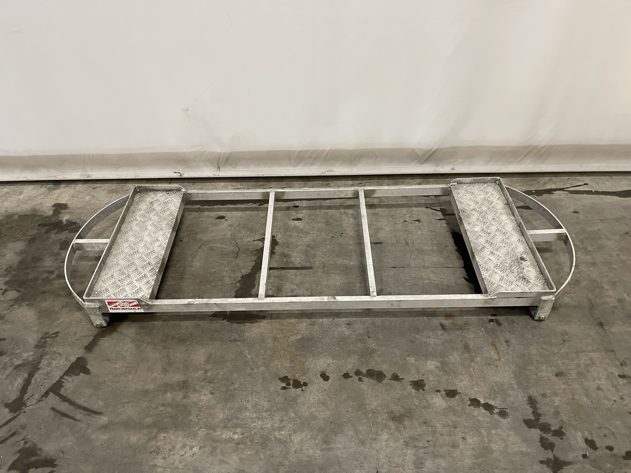 Pipe rail harvesting trolleys